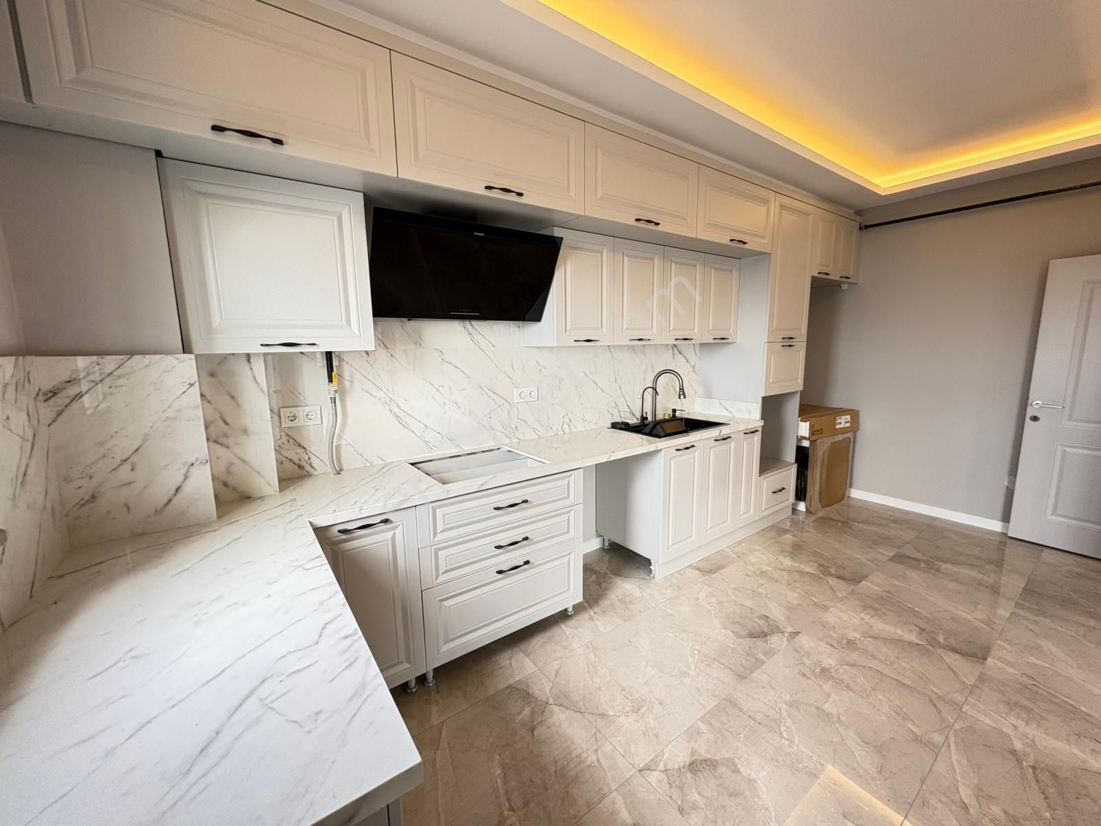 Karaca'dan Cumhuriyet Mah.satılık Yalı Dairesi Tadında 3+1 Daire - Görsel 17