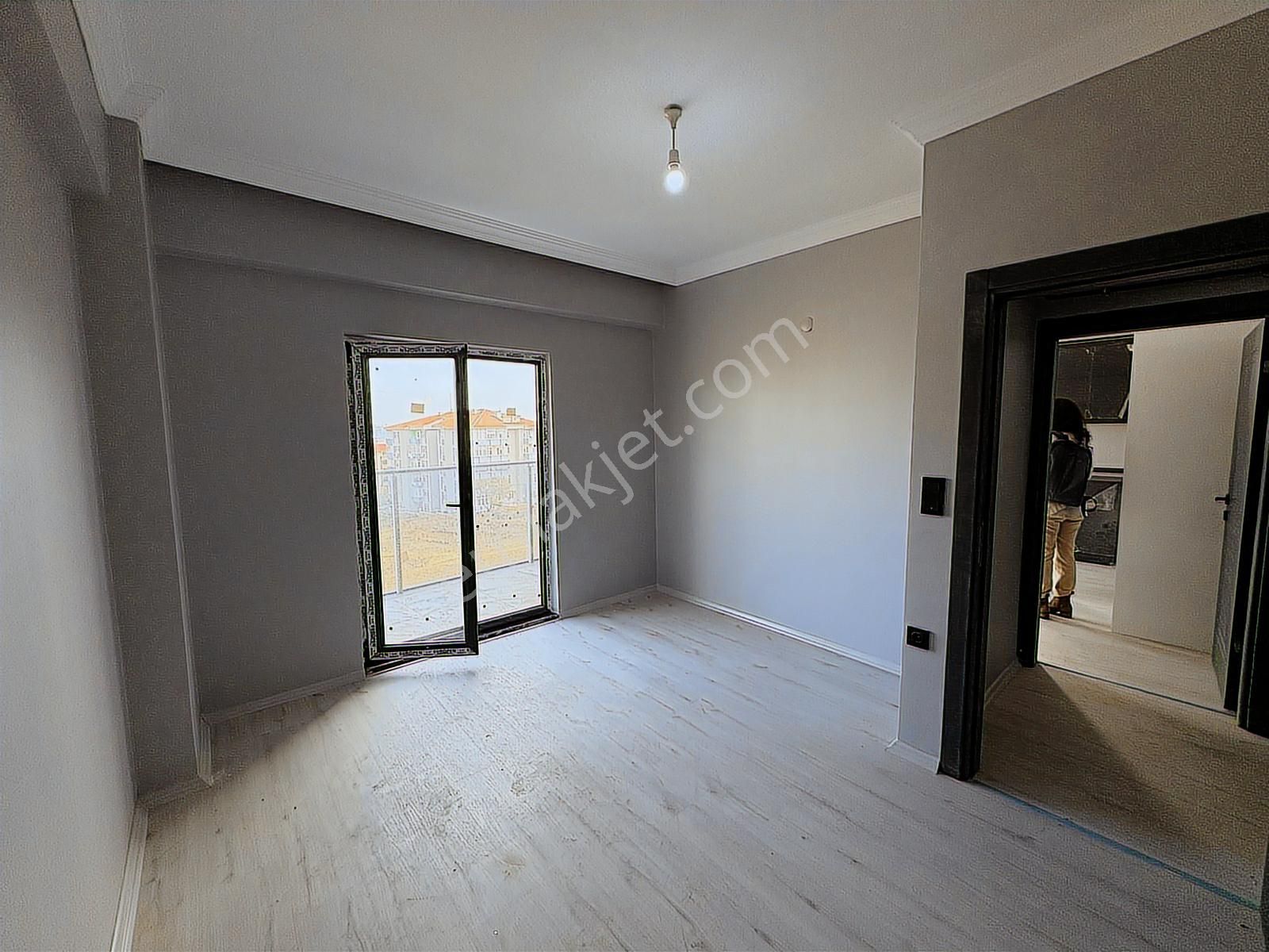 Karaca'dan Altınova Mah.'de Sıfır 1+1 Deniz Manzaralı Satılık - Görsel 3