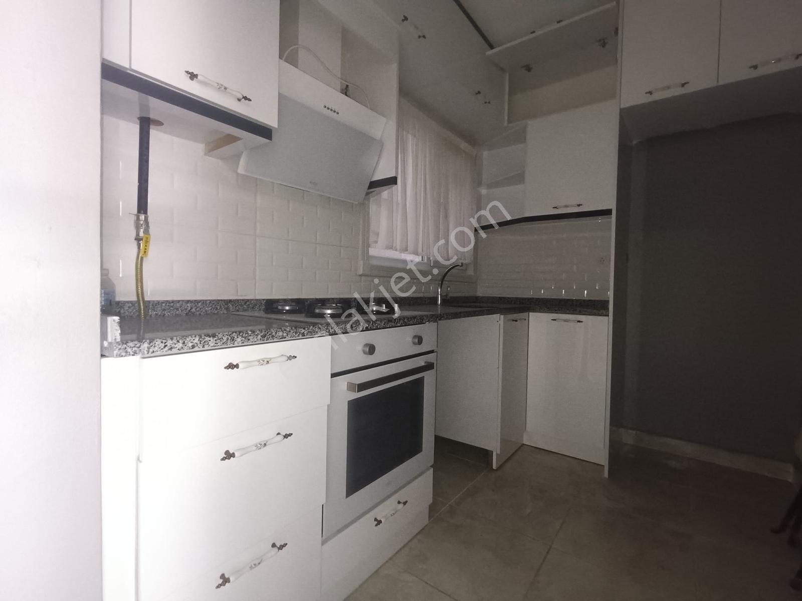 Karaca'dan Merkezi Konumda 2+1 Komple Yenilenmiş Satılık Daire - Görsel 24