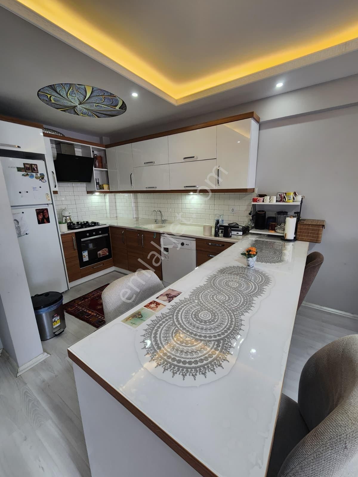 Akinitadan Konakta Çarşı Merkeze Yakın Satılık 2+1 Ferah Daire - Görsel 7