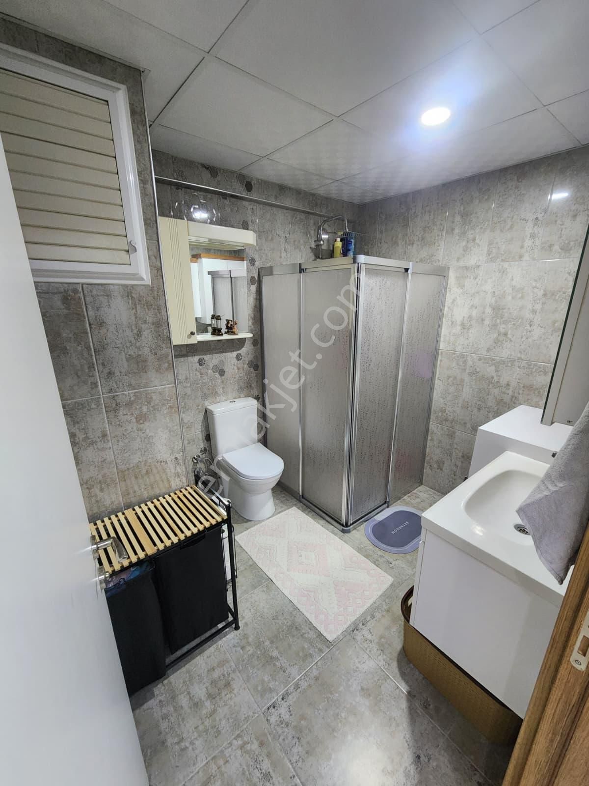 Akinitadan Konakta Çarşı Merkeze Yakın Satılık 2+1 Ferah Daire - Görsel 14