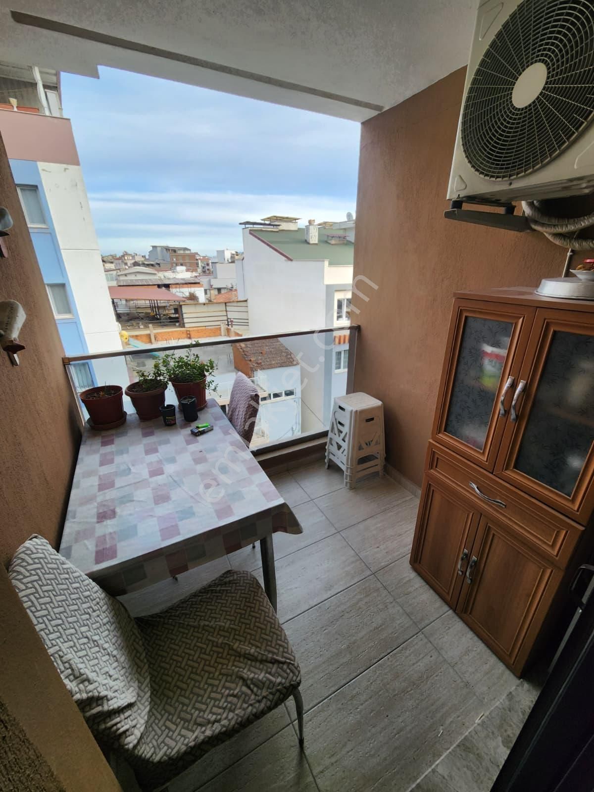 Akinitadan Konakta Çarşı Merkeze Yakın Satılık 2+1 Ferah Daire - Görsel 8