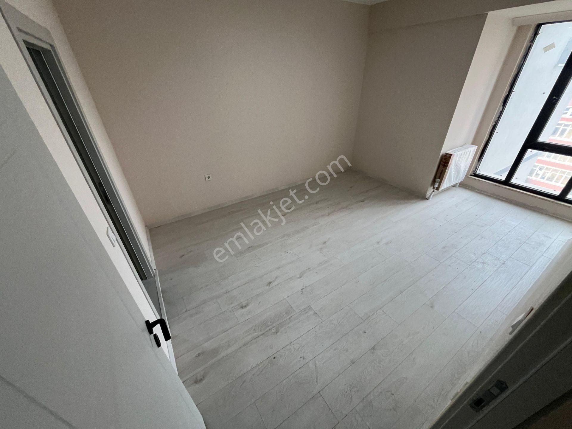 Meydan Plusta 3+1 Sıfır Lüx Otoparklı Güvenlikli Ara Katlar - Görsel 14