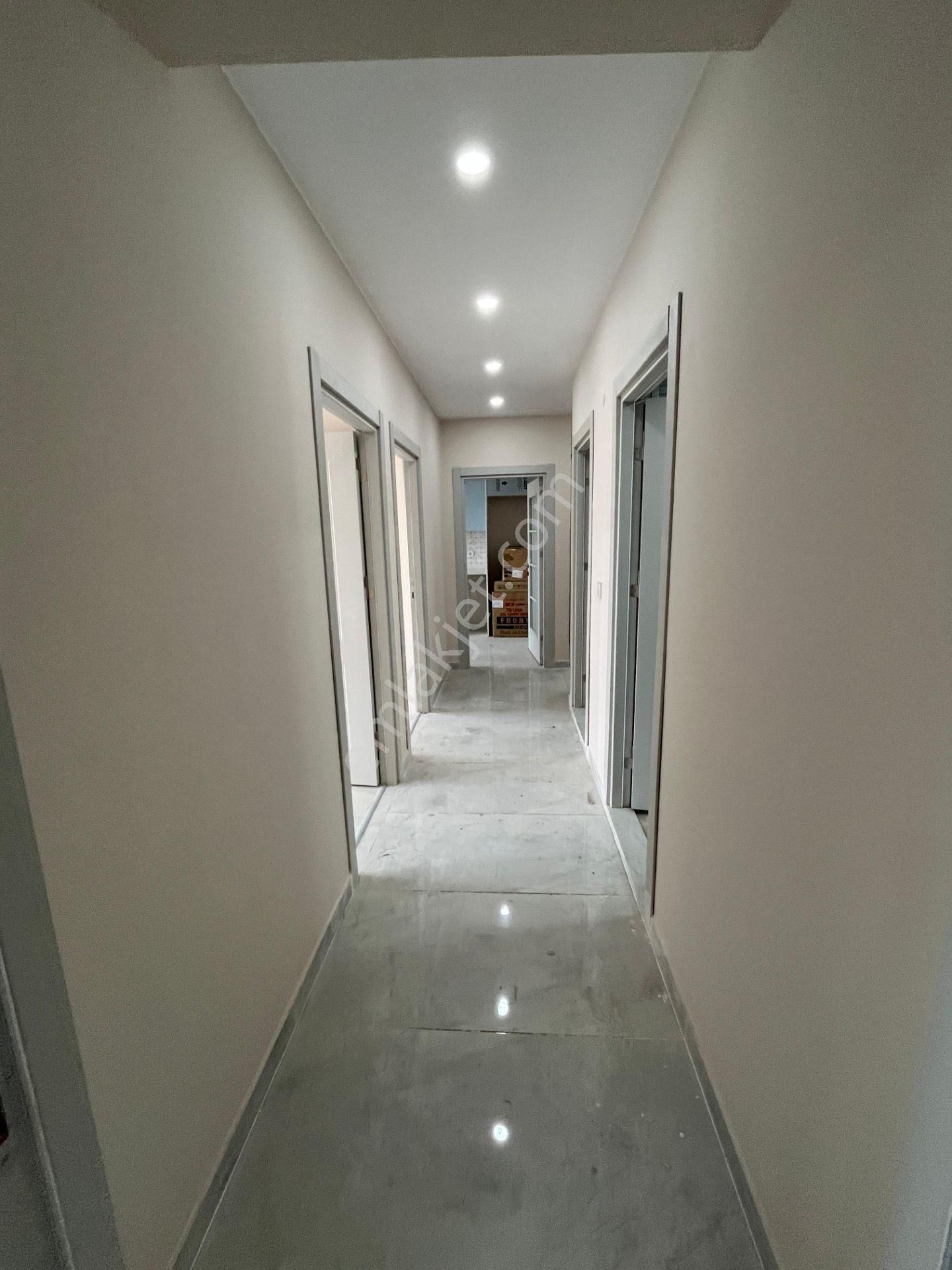 Meydan Plusta 3+1 Sıfır Lüx Otoparklı Güvenlikli Ara Katlar - Görsel 26