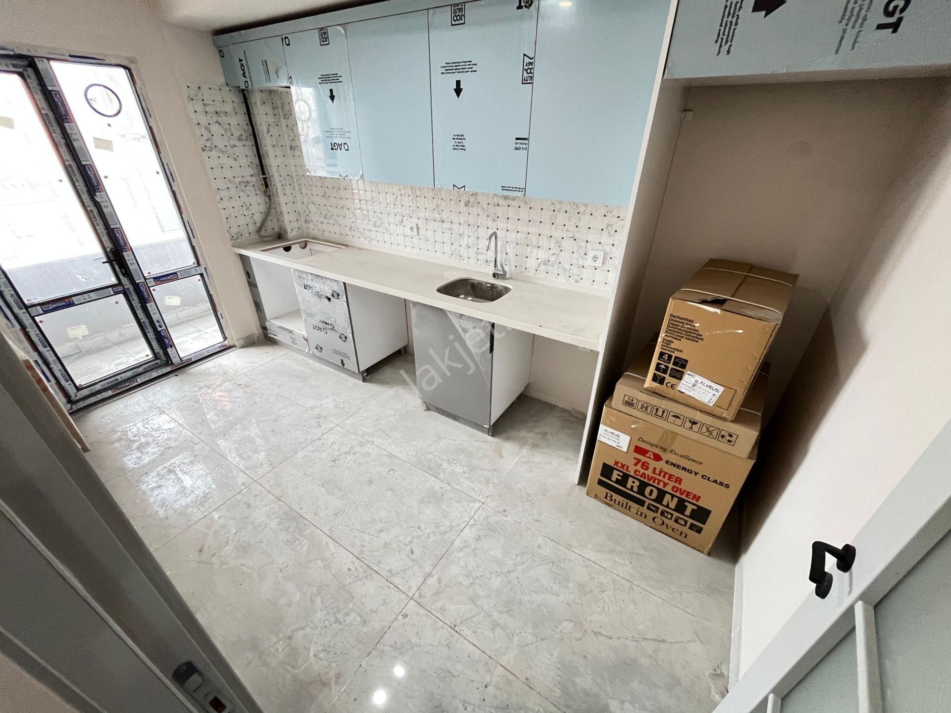 Meydan Plusta 3+1 Sıfır Lüx Otoparklı Güvenlikli Ara Katlar - Görsel 6