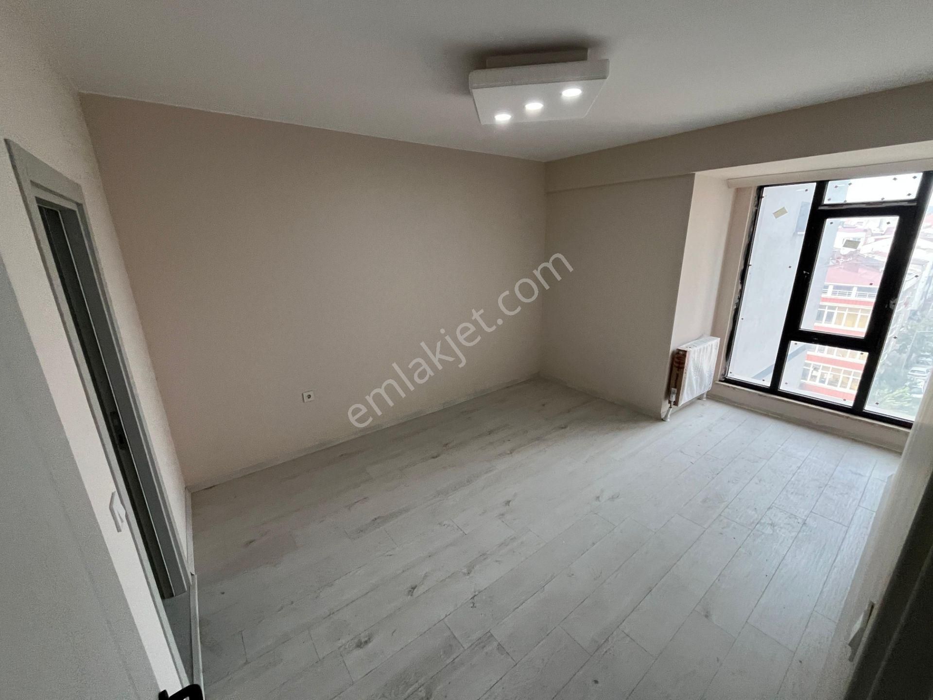 Meydan Plusta 3+1 Sıfır Lüx Otoparklı Güvenlikli Ara Katlar - Görsel 13