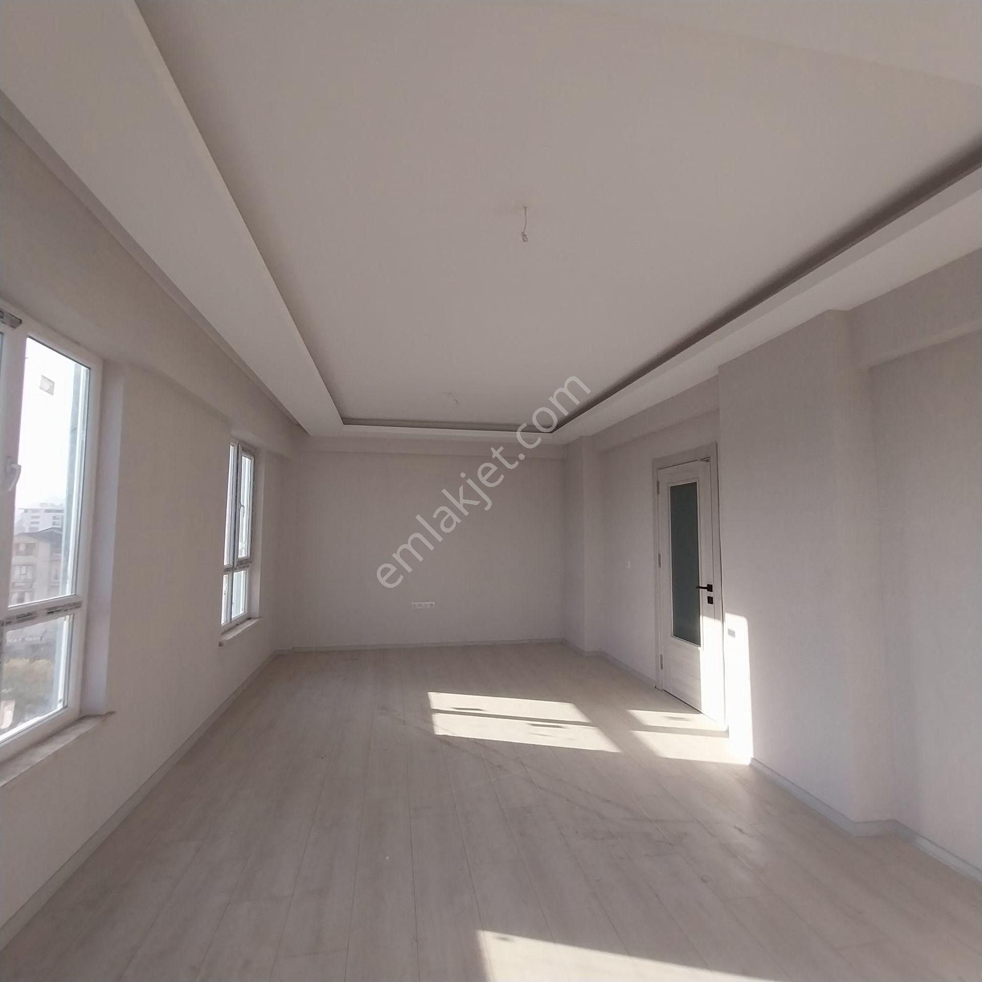 Meram Uluırmakta Satlık 3+1 Lüksarakat Daire 124 M2 Net - Görsel 2