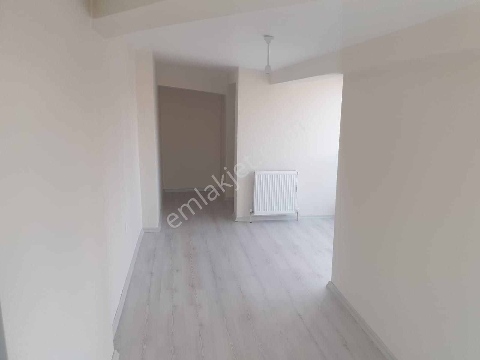 Bahçelievler Mahallesinde Dupleks Geniş Aydınlık 2+1 Kiralık - Görsel 6