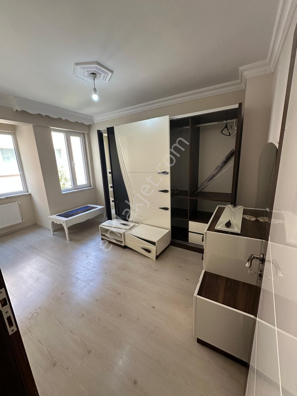 Ömerağa Mahallesinde 2+1 Geniş Kiralık Daire - Görsel 11