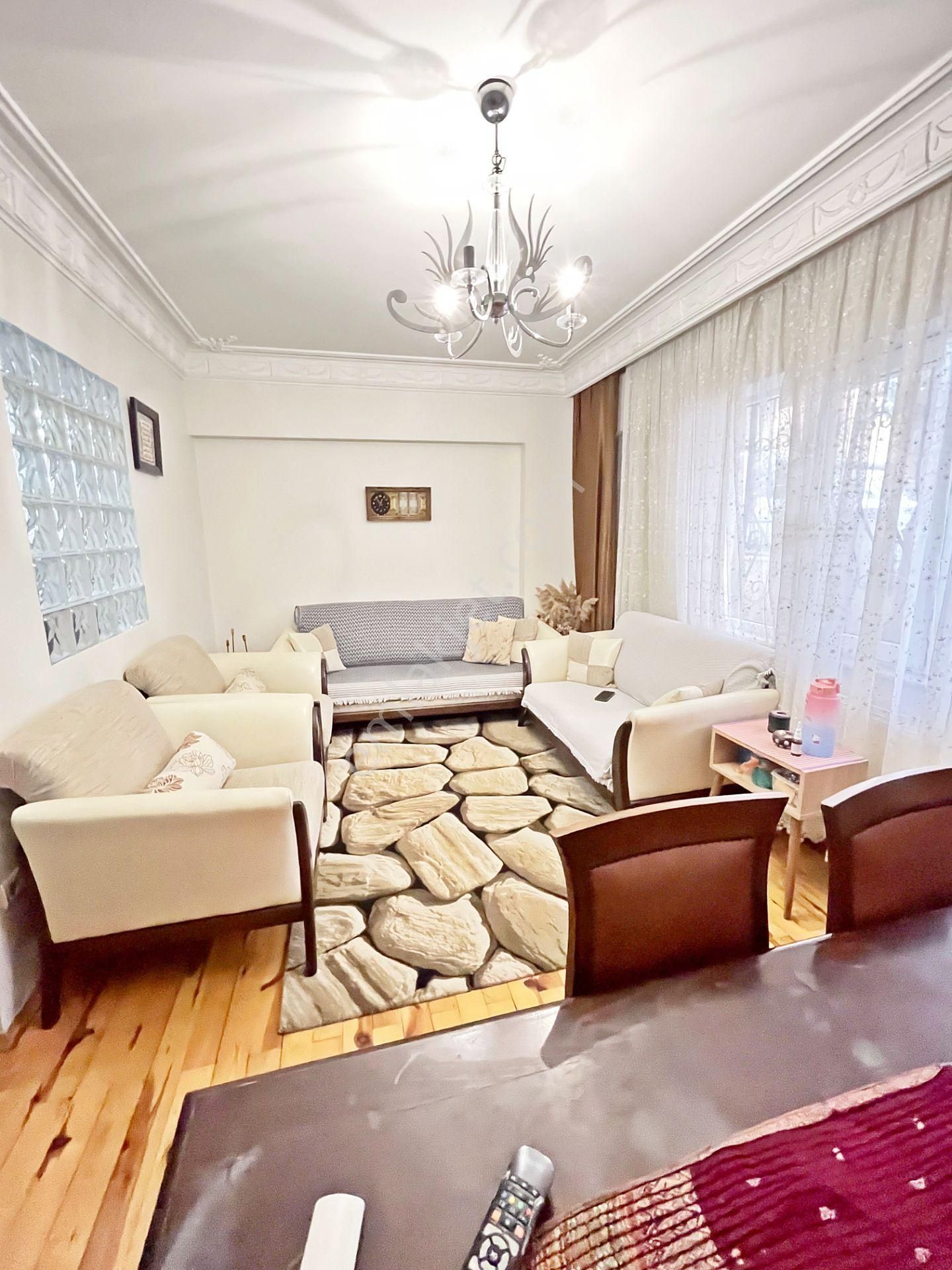 Üsküdar Bulgurlu Cumhuriyet Mah Satılık Daire 3+1 Otoparklı Kaizen Kök Emlak - Görsel 4