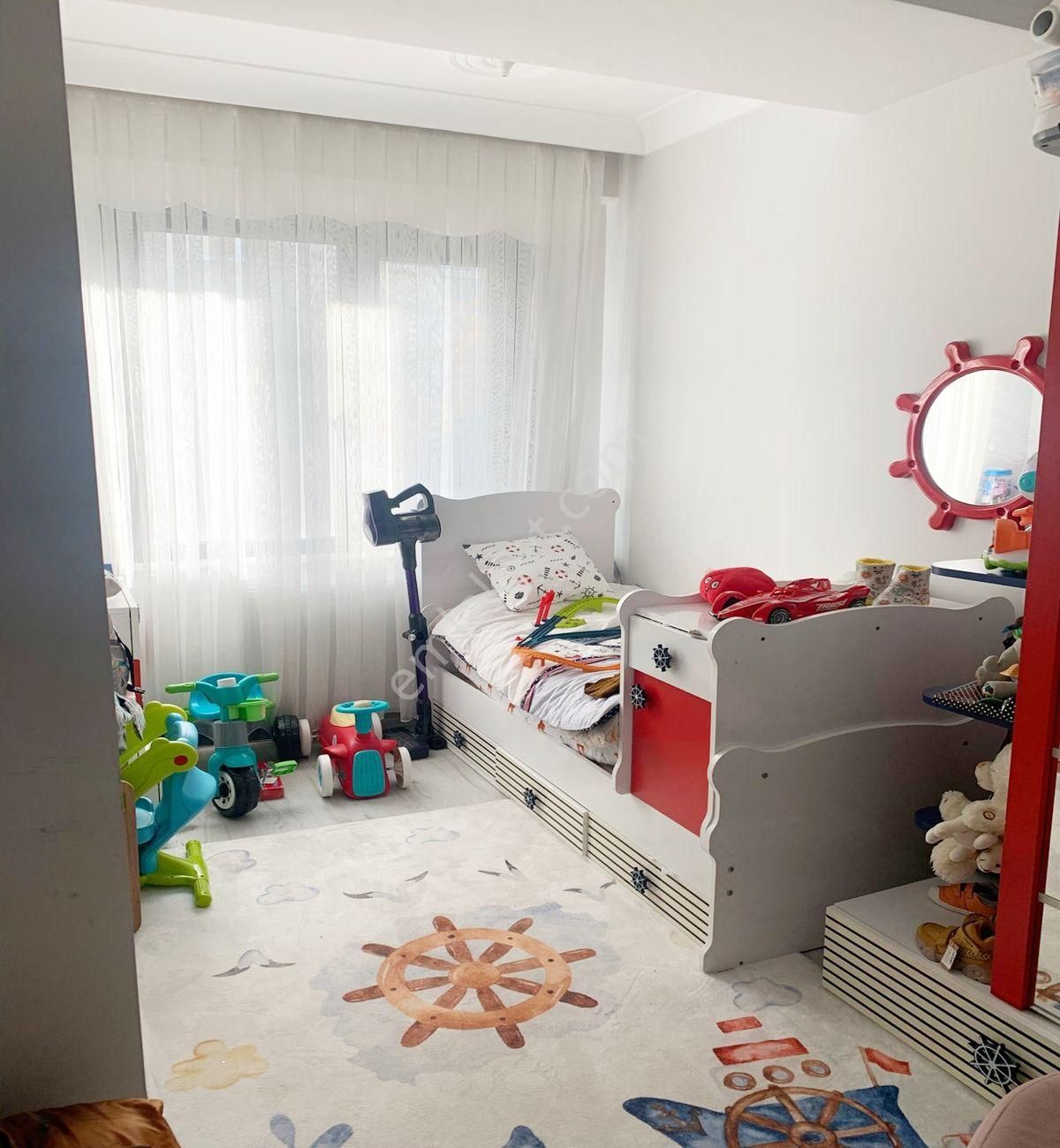 Avcılar Merkezde 2+1 Kapalı Otoparklı Kelepir Satılık Daire