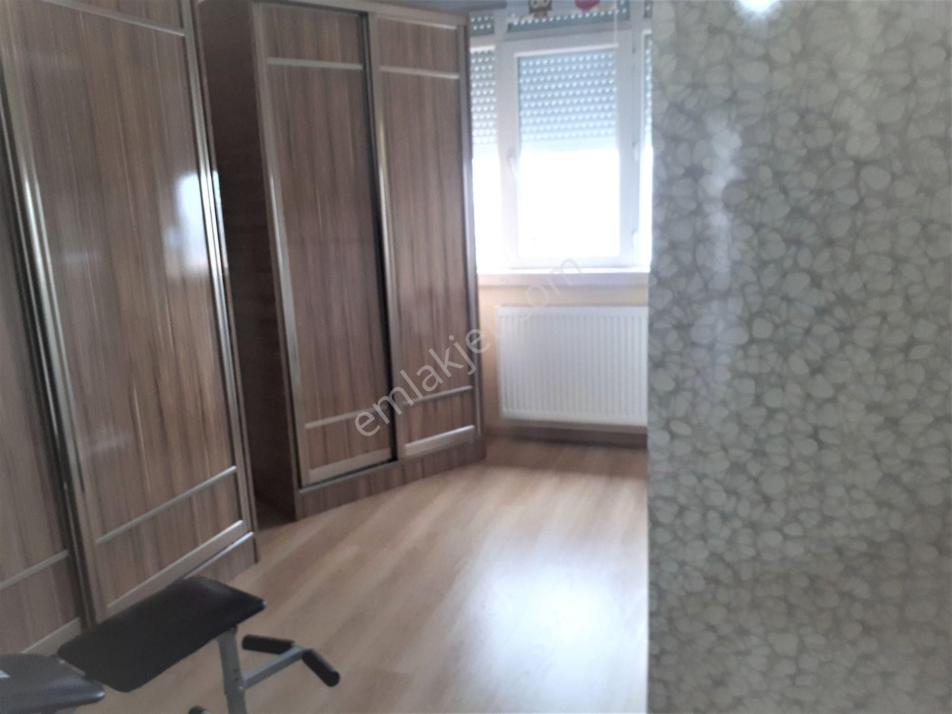 Mithatpaşa Caddesinde 130m2 3+1 Kombili Bakımlı Masrafsız Daire - Görsel 23