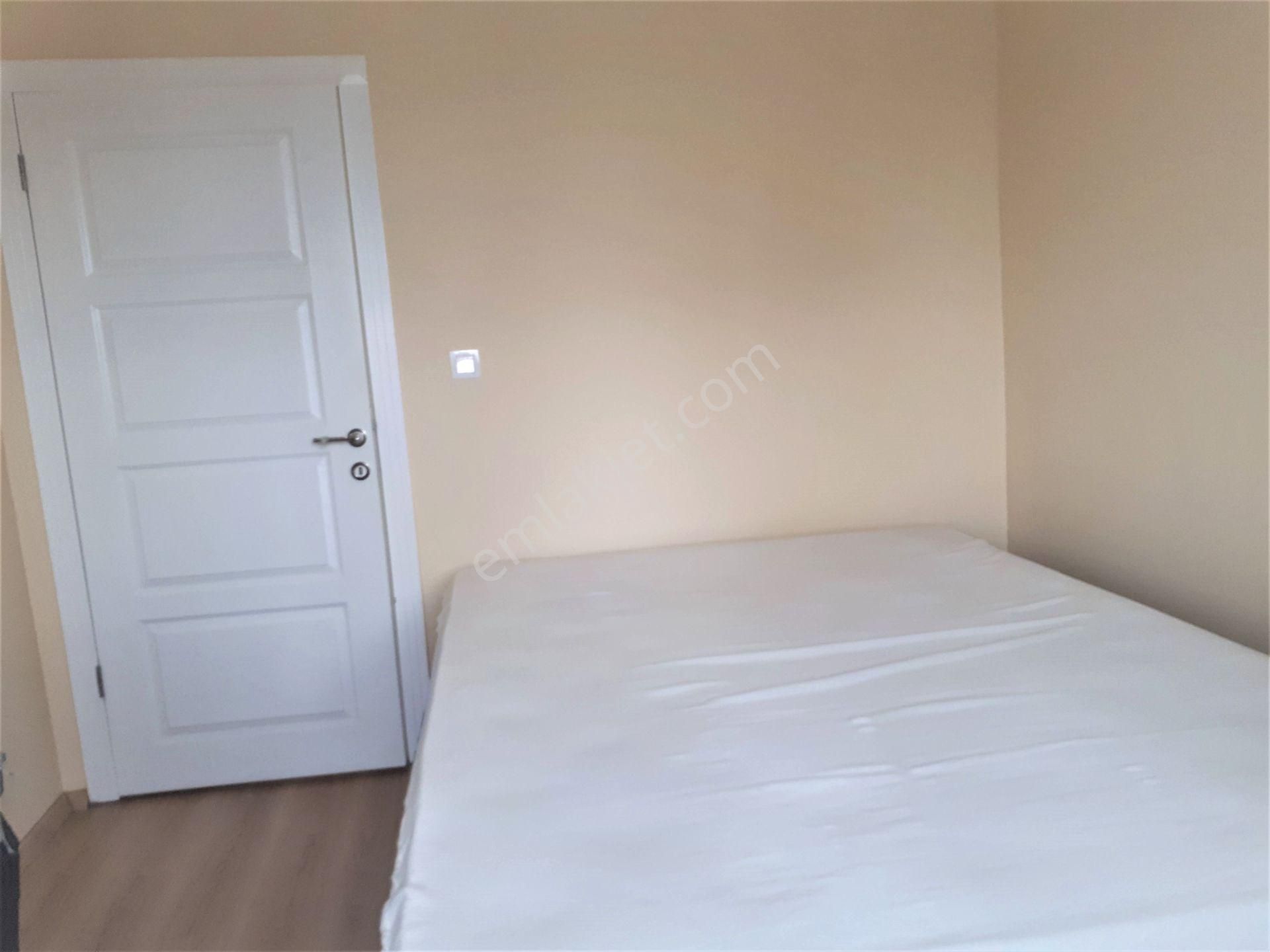 Mithatpaşa Caddesinde 130m2 3+1 Kombili Bakımlı Masrafsız Daire - Görsel 17