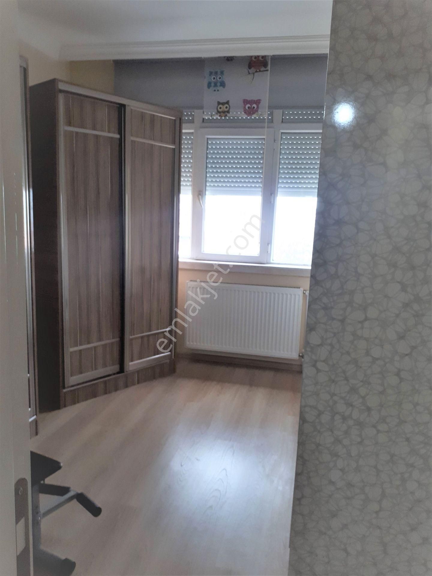 Mithatpaşa Caddesinde 130m2 3+1 Kombili Bakımlı Masrafsız Daire - Görsel 24