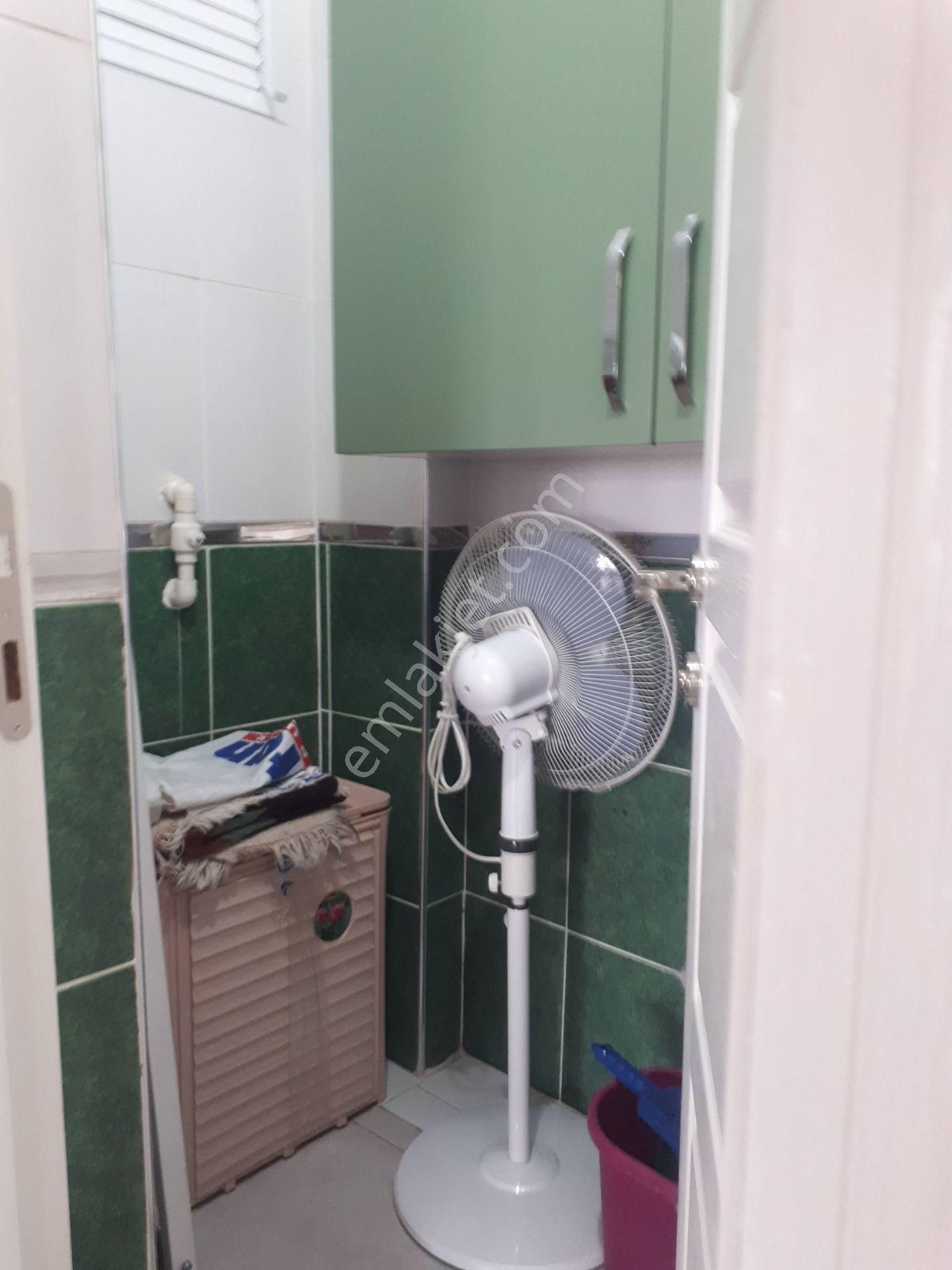 Mithatpaşa Caddesinde 130m2 3+1 Kombili Bakımlı Masrafsız Daire - Görsel 13