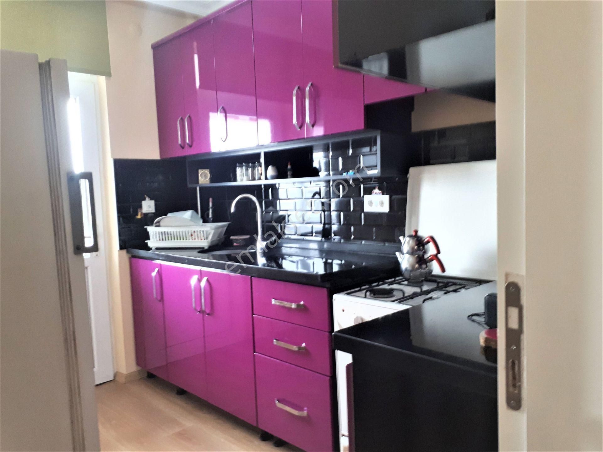 Mithatpaşa Caddesinde 130m2 3+1 Kombili Bakımlı Masrafsız Daire - Görsel 10