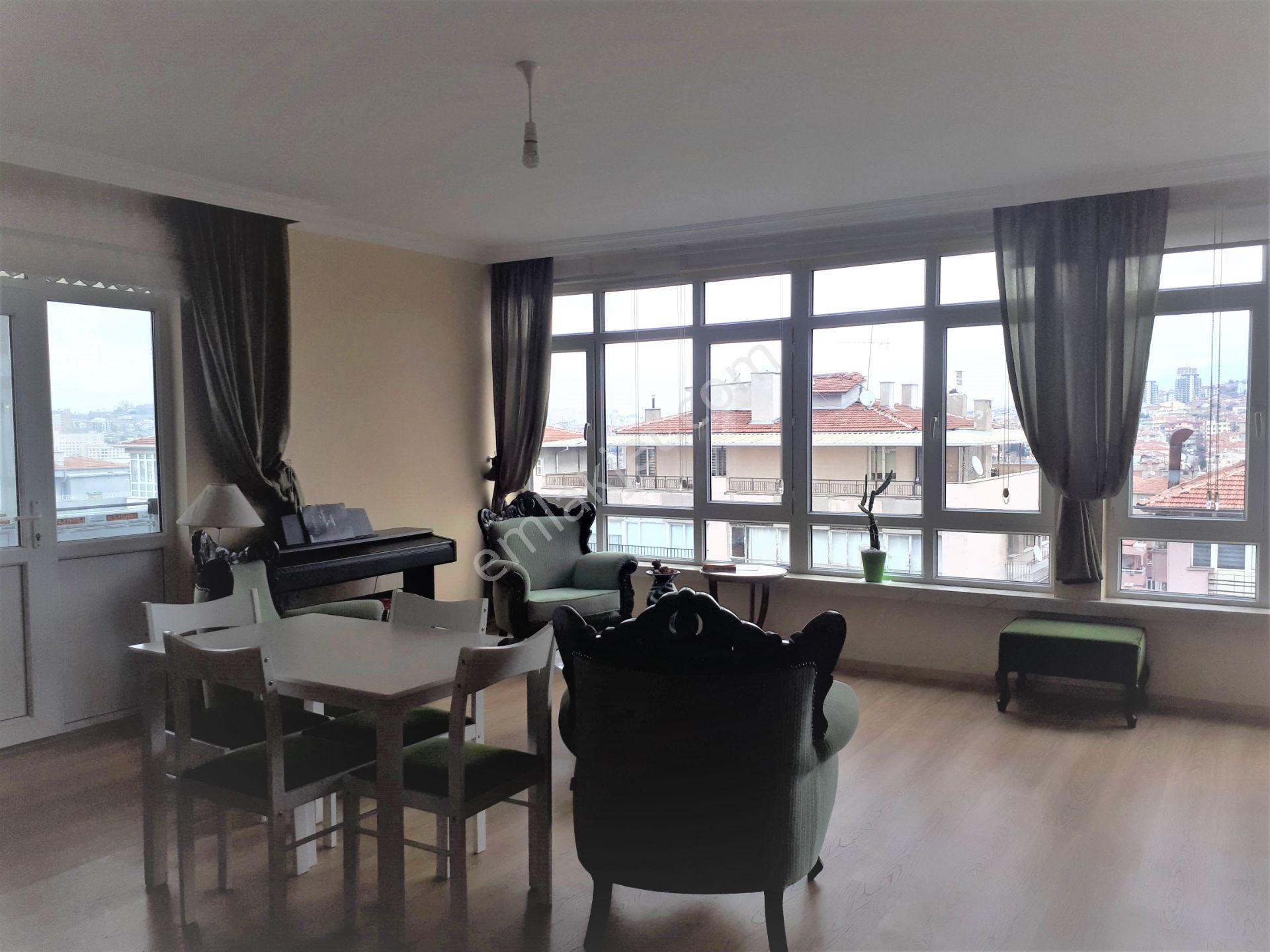 Mithatpaşa Caddesinde 130m2 3+1 Kombili Bakımlı Masrafsız Daire - Görsel 3