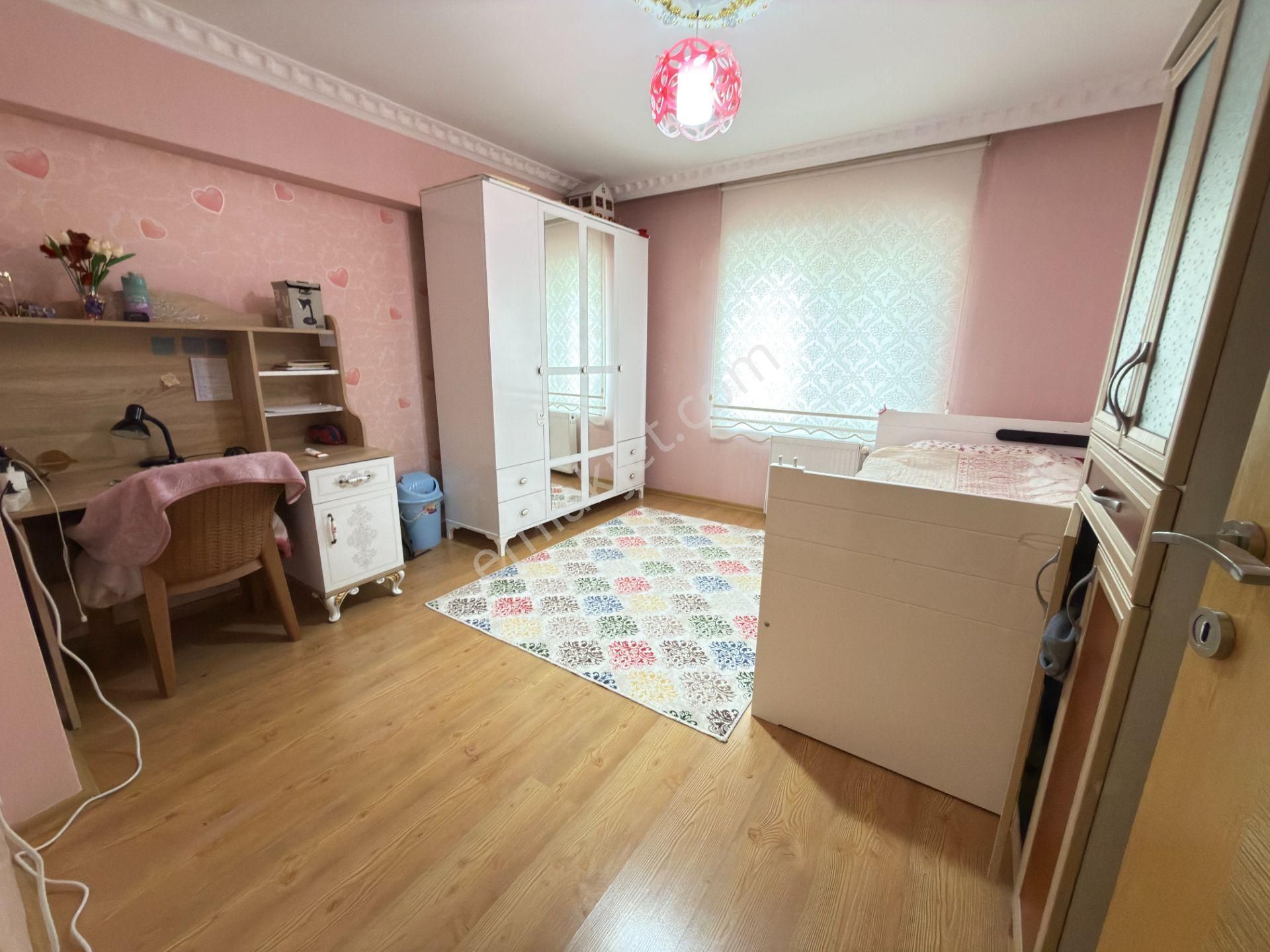 İmir Emlak'tan Merkezi Konumda 4+1 Satılık Daire - Görsel 9