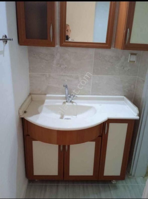 🏡 Kıbrıs Şehitler Caddesinde Yenilenmiş 3+1 – Çift Balkonlu - Görsel 4