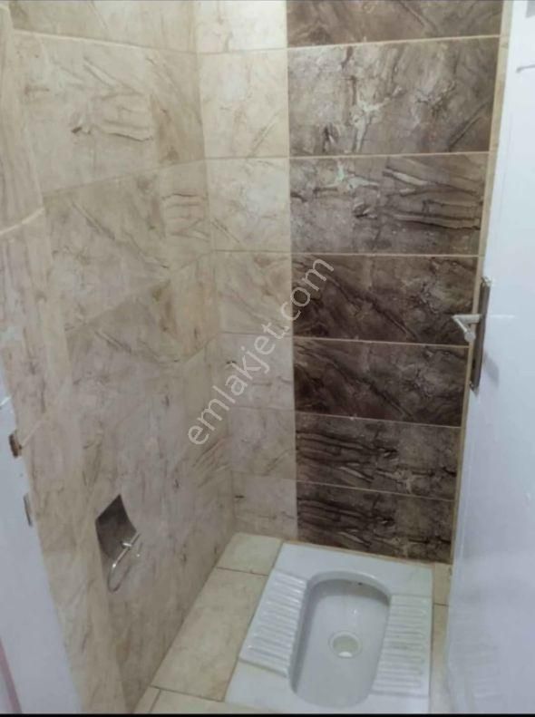 🏡 Kıbrıs Şehitler Caddesinde Yenilenmiş 3+1 – Çift Balkonlu - Görsel 7