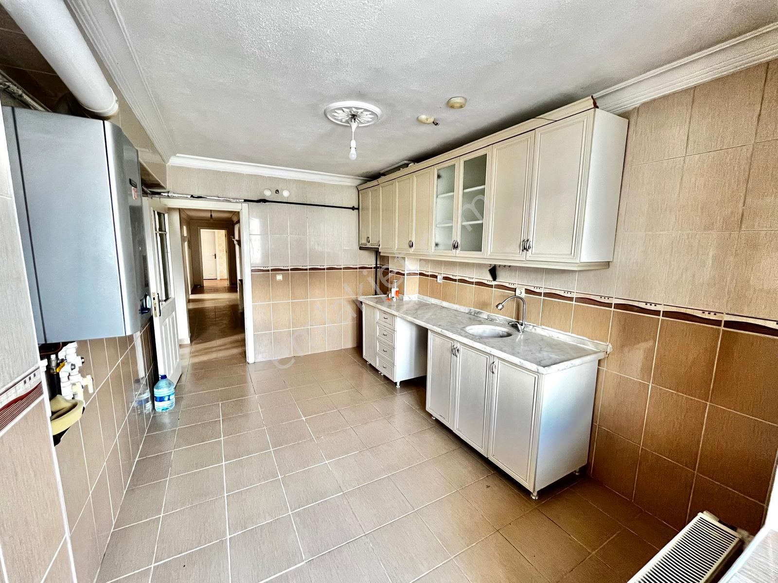 Karapürçek'te Külliye Yakınında Önü Açık 3+1 Çift Balkonlu Satılık Daire !! - Görsel 7