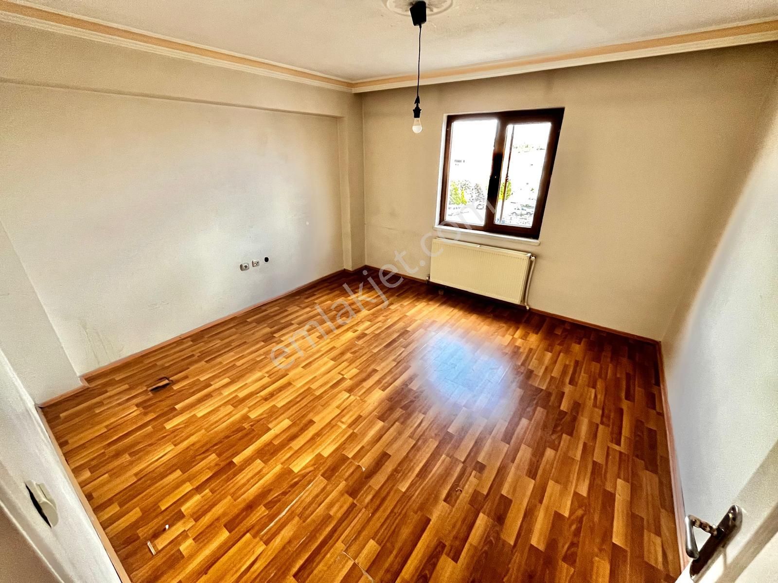 Karapürçek'te Külliye Yakınında Önü Açık 3+1 Çift Balkonlu Satılık Daire !! - Görsel 35