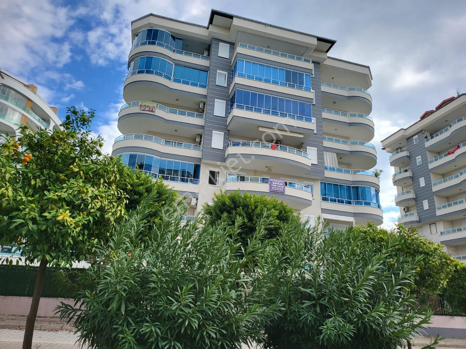 1+1 Eşyalı Satılık Daire Site İçinde Full Aktiviteli Avsallar Alanya - Görsel 2