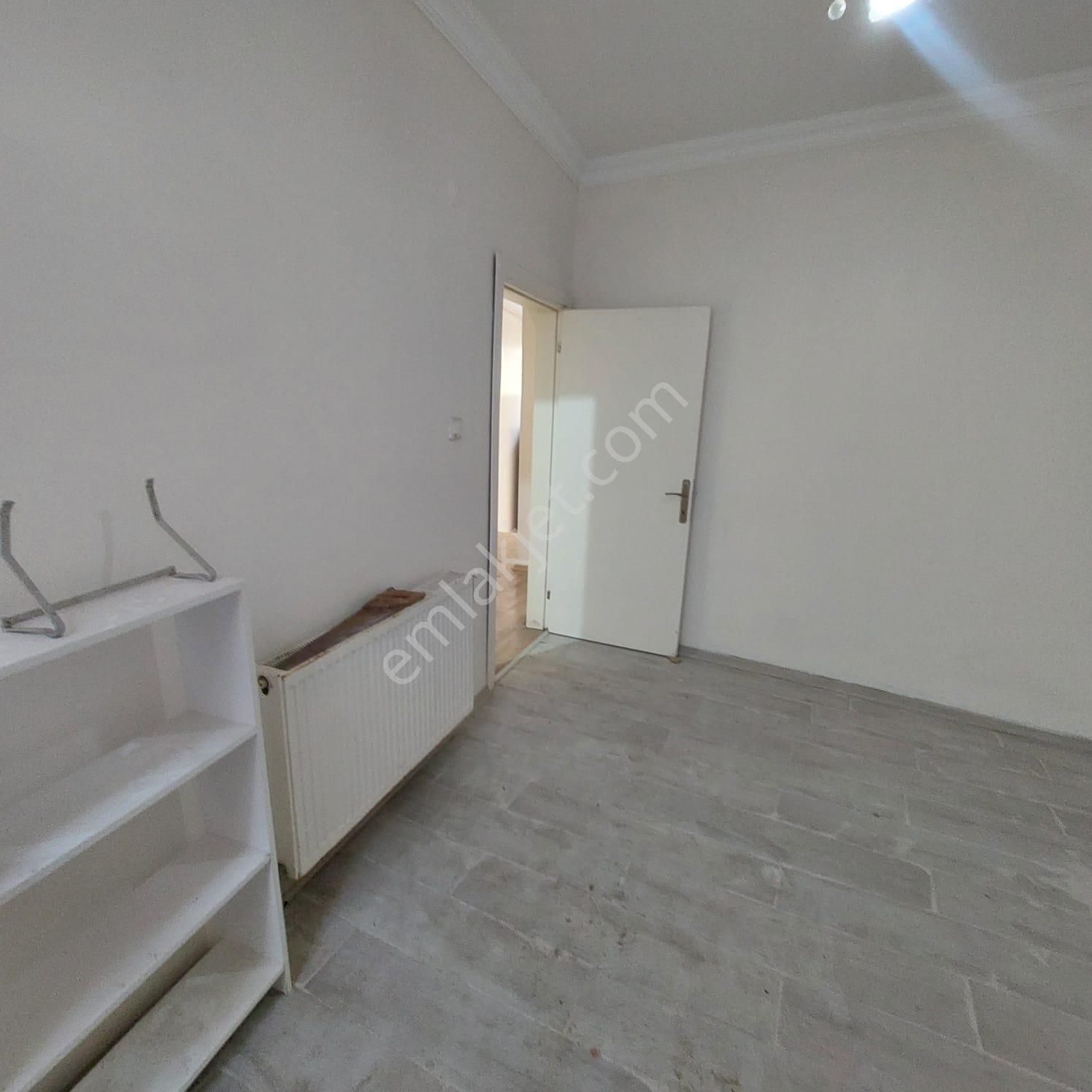 Tarabya Sahile Ulaşıma Yakın Merkezi Bölge 1+1 Satılık Bahçeli Müstakil Ev - Görsel 12