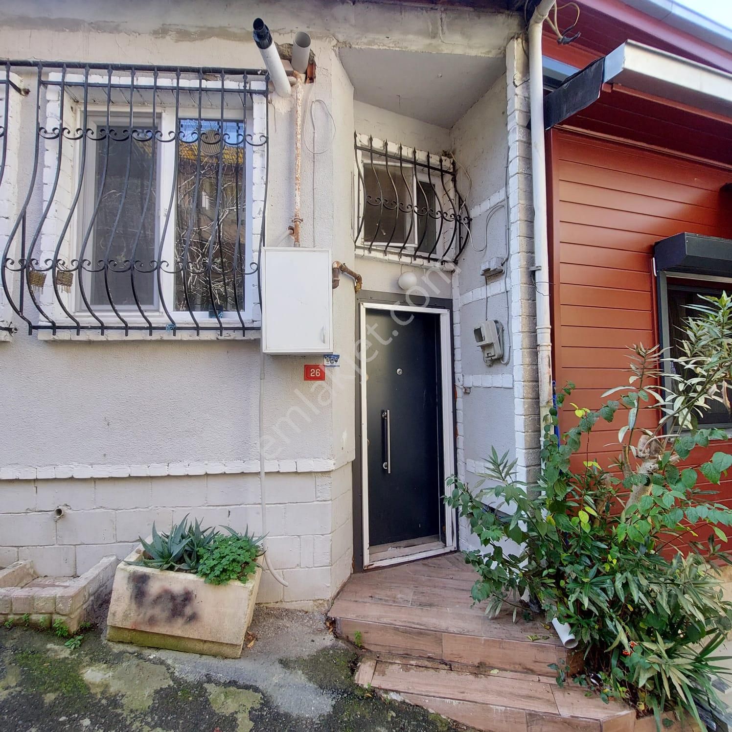 Tarabya Sahile Ulaşıma Yakın Merkezi Bölge 1+1 Satılık Bahçeli Müstakil Ev - Görsel 16