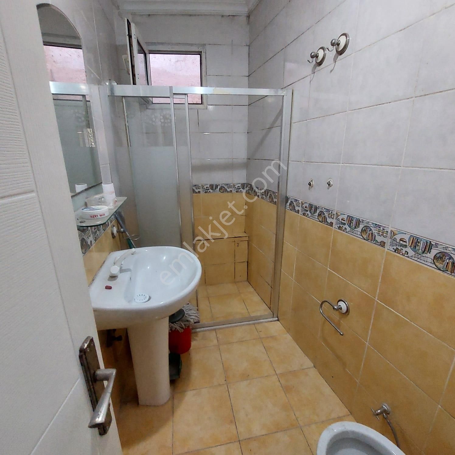 Tarabya Sahile Ulaşıma Yakın Merkezi Bölge 1+1 Satılık Bahçeli Müstakil Ev - Görsel 6