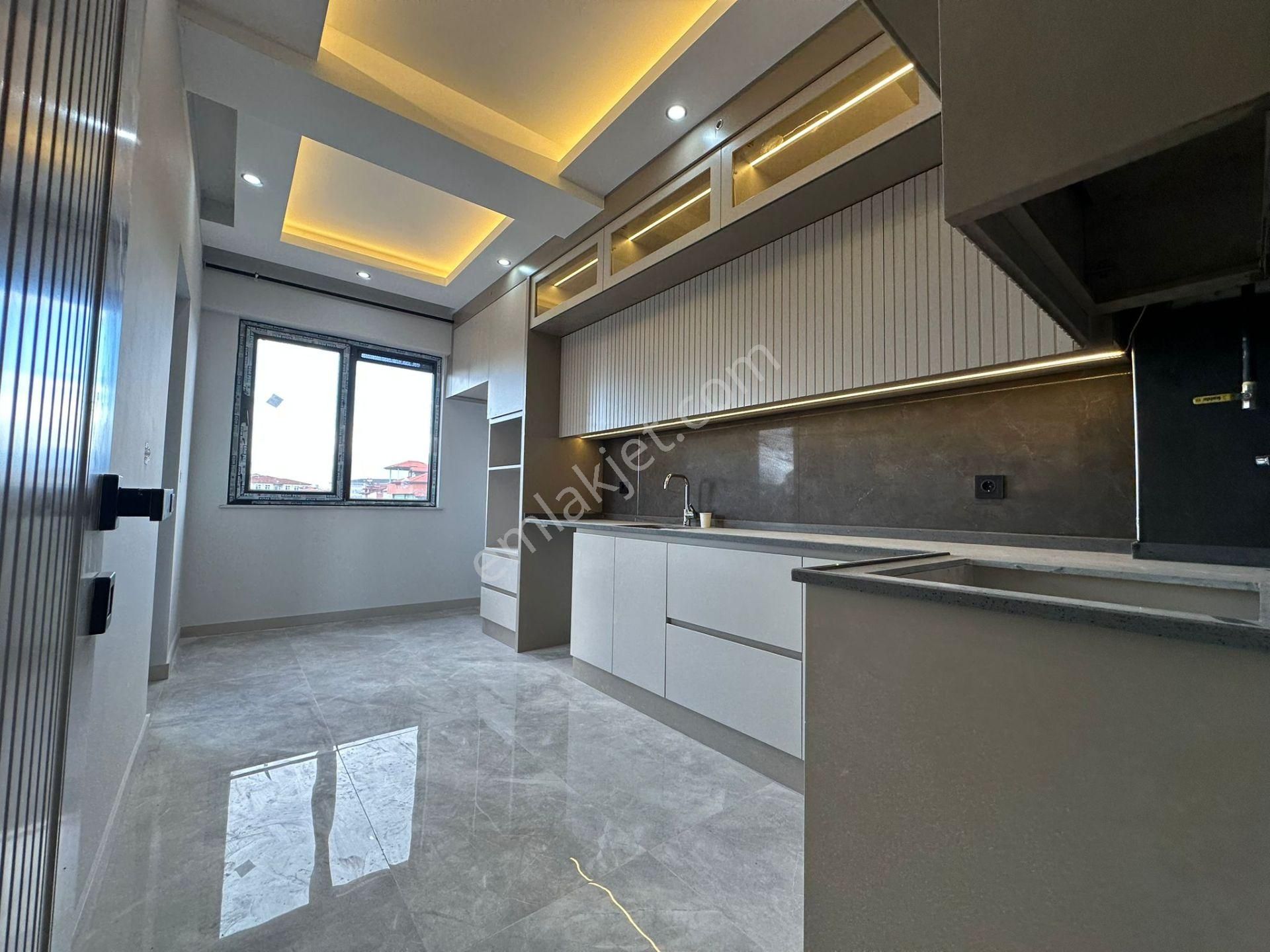 Selçukbey'de Tank Yanı Ön Cephe 2+1 120m2 Son Kalan Daire - Görsel 4