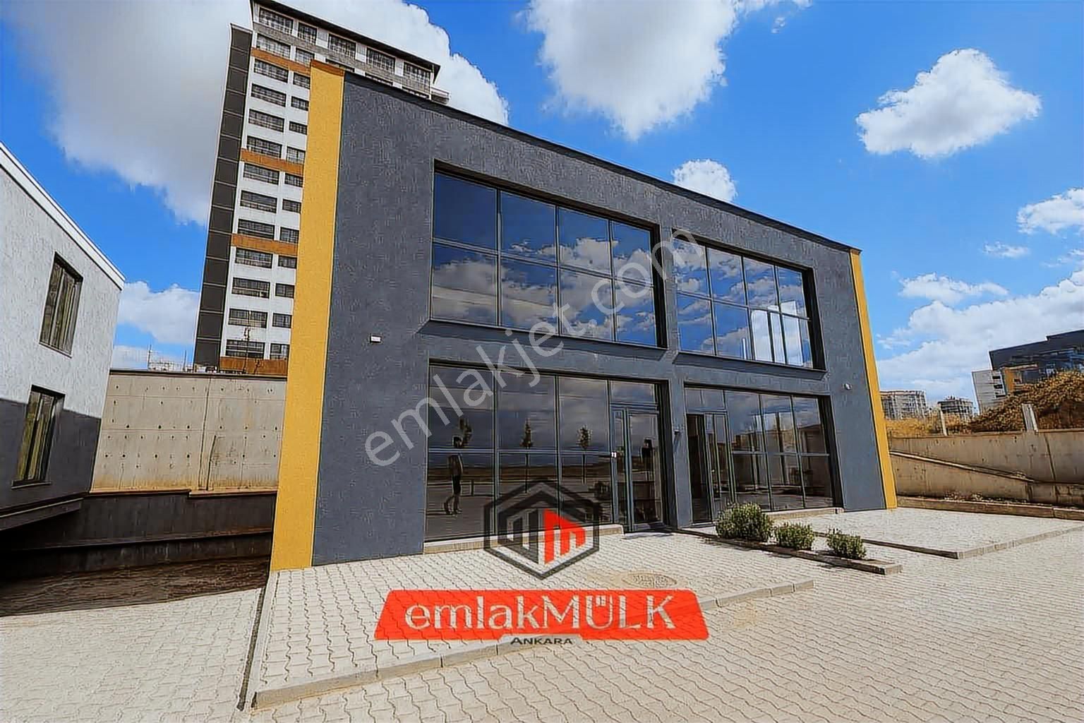 Emlakmülkten Bulvar Üzeri Satılık Dükkan..!!!