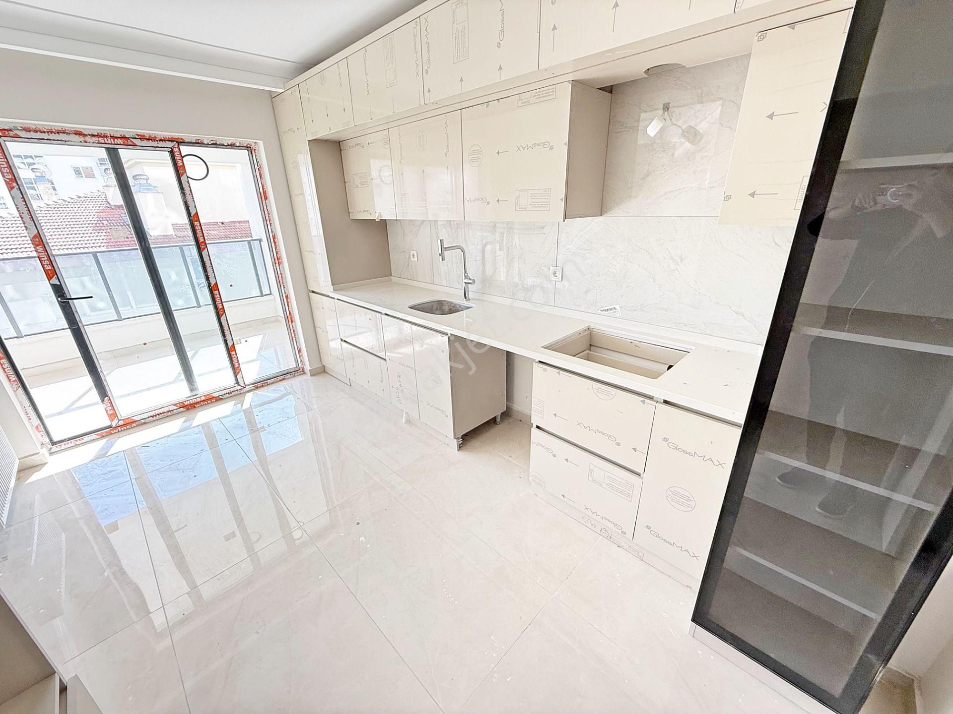 Kayalar'da Sıfır Binada Lüxs Yapılı Site İçerisinde 4+1 Daire - Görsel 4