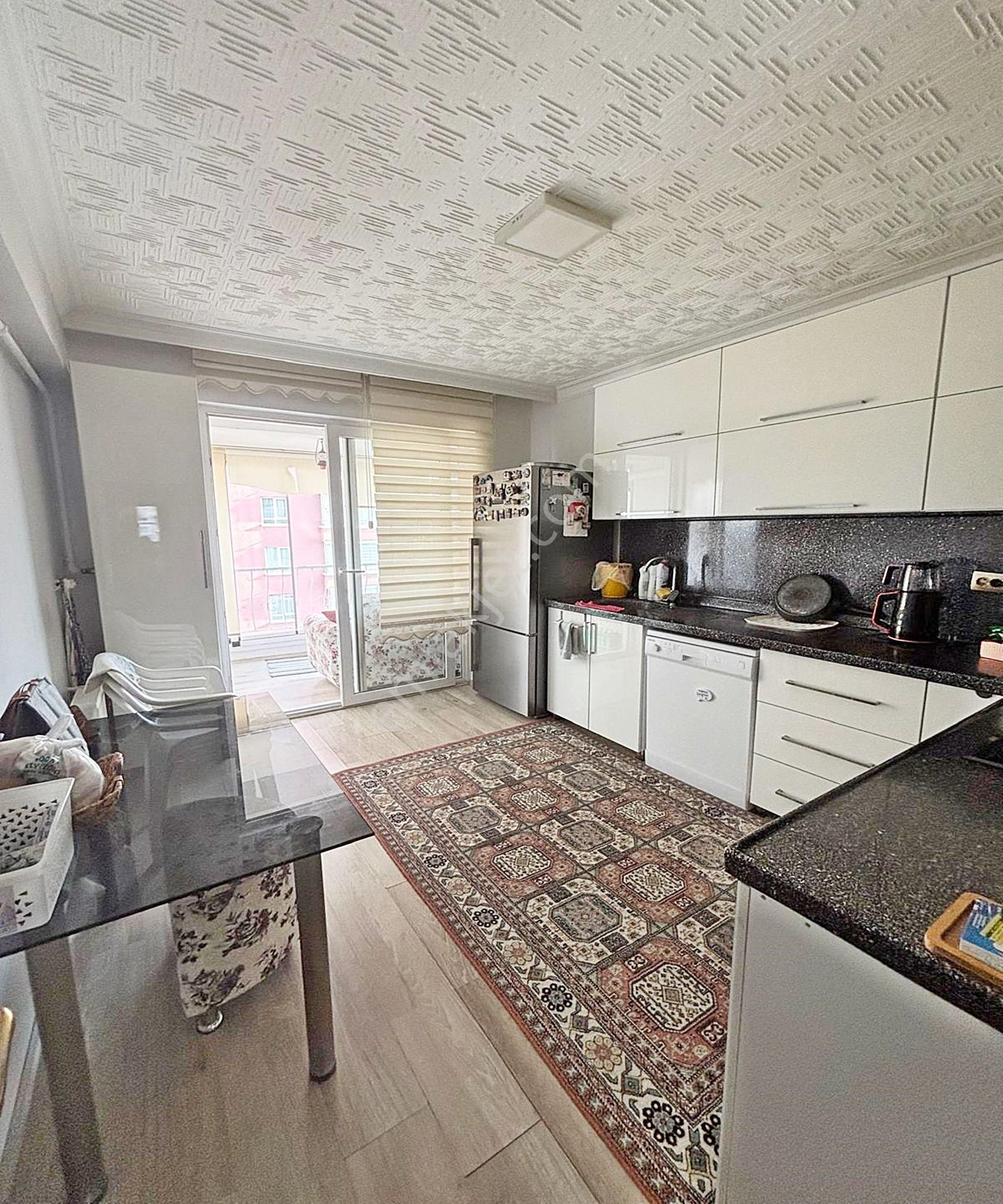 Barıştepe Özkent Orta Okulu Yakını 3+1 Ara Katta Kök Tapulu Dair - Görsel 3