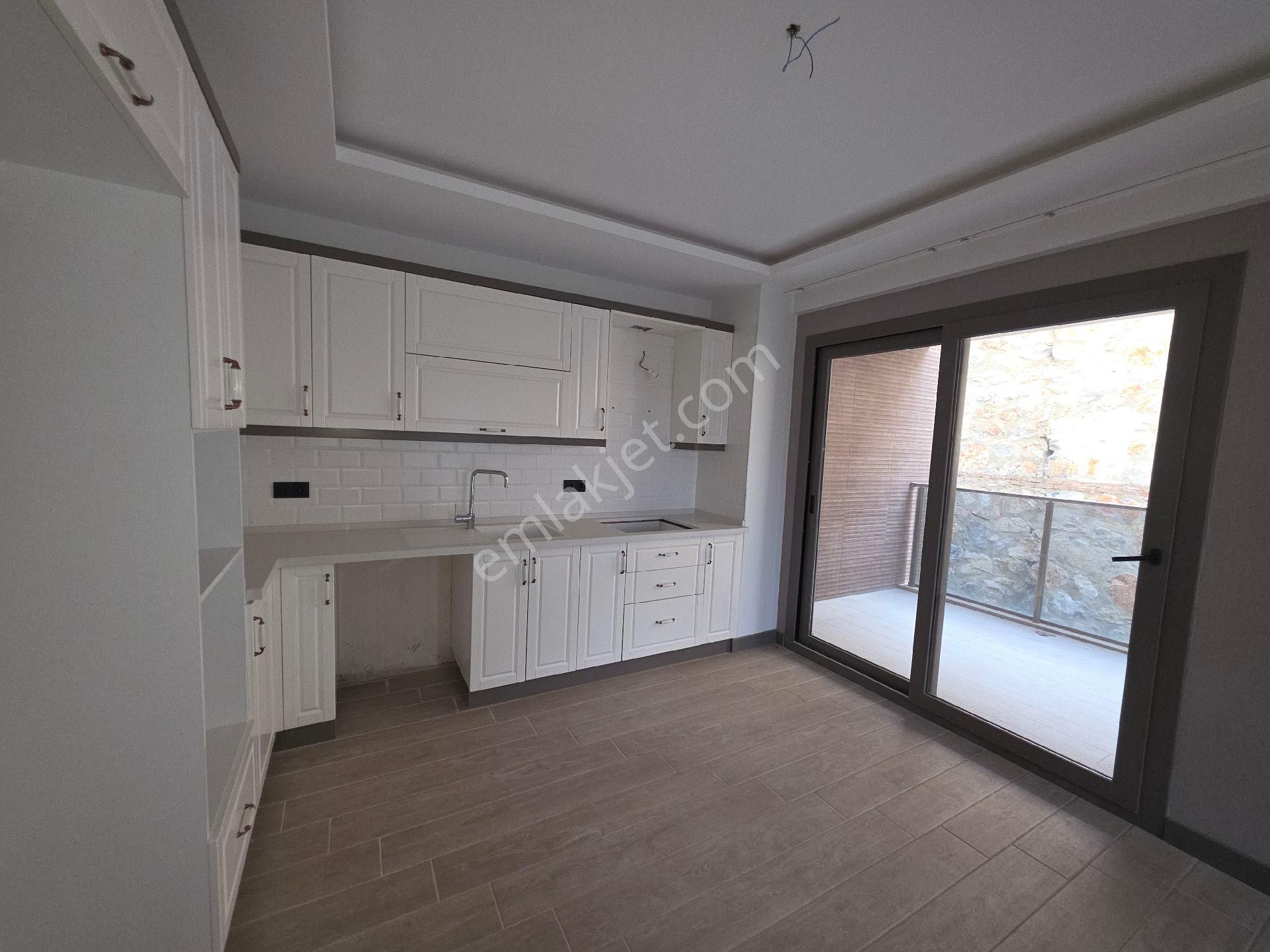 Kuşadası Satılık Sıfır 2+1 Daire - Görsel 8