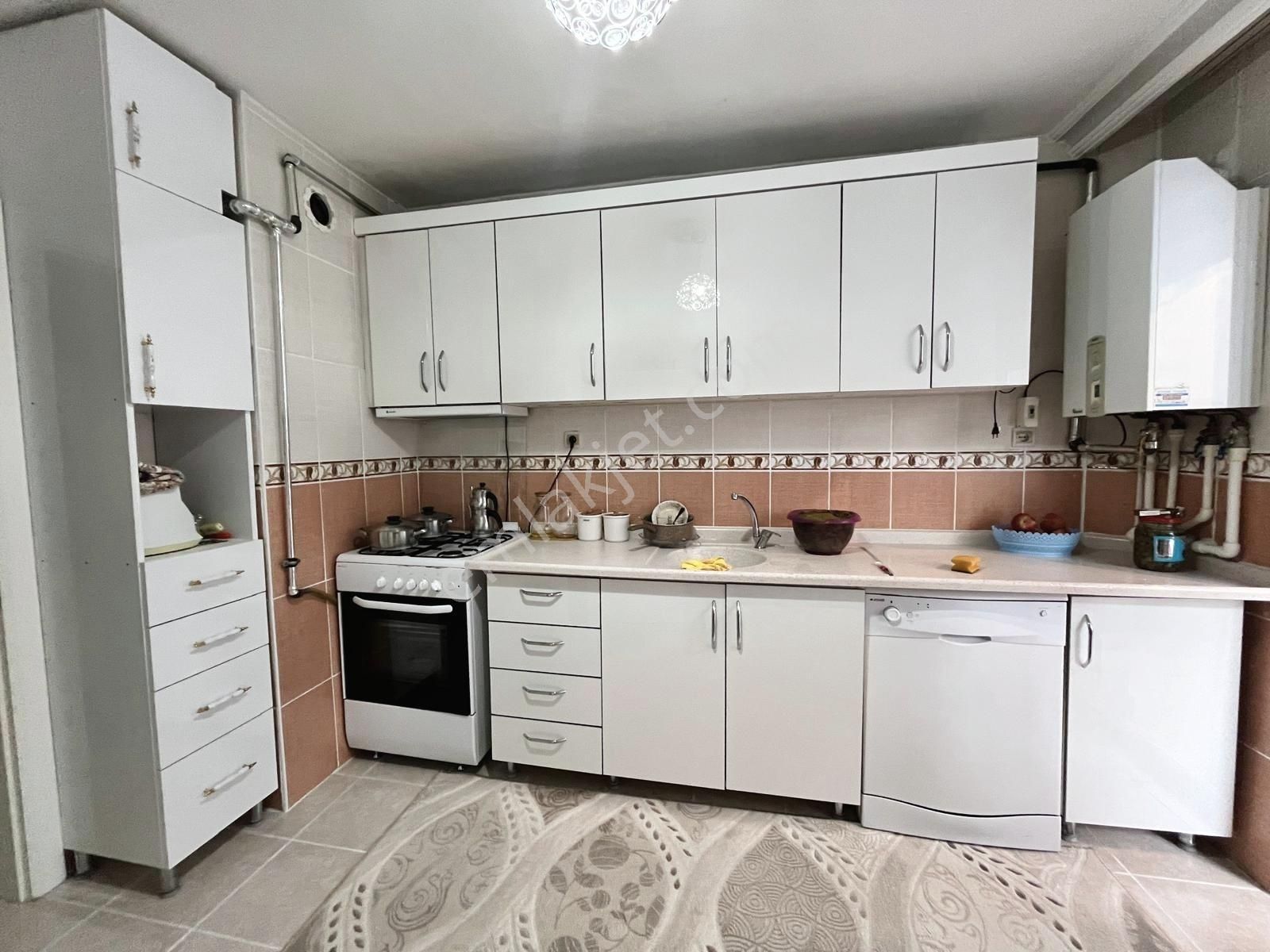 Şentürk Gayrimenkul'den Başak'da Geniş Fırsat Daire ***