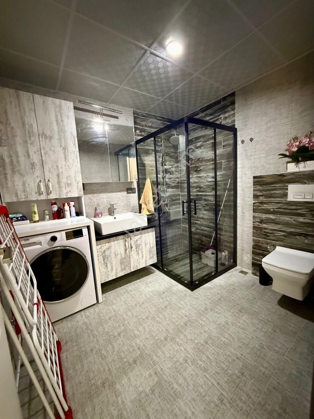 Değirmendere Mah Havuzlu Site 2.kat 2+1 90 M2 Yerden Isıtma Doğalgaz Aktif Görülmeye Değer Daire - Görsel 13