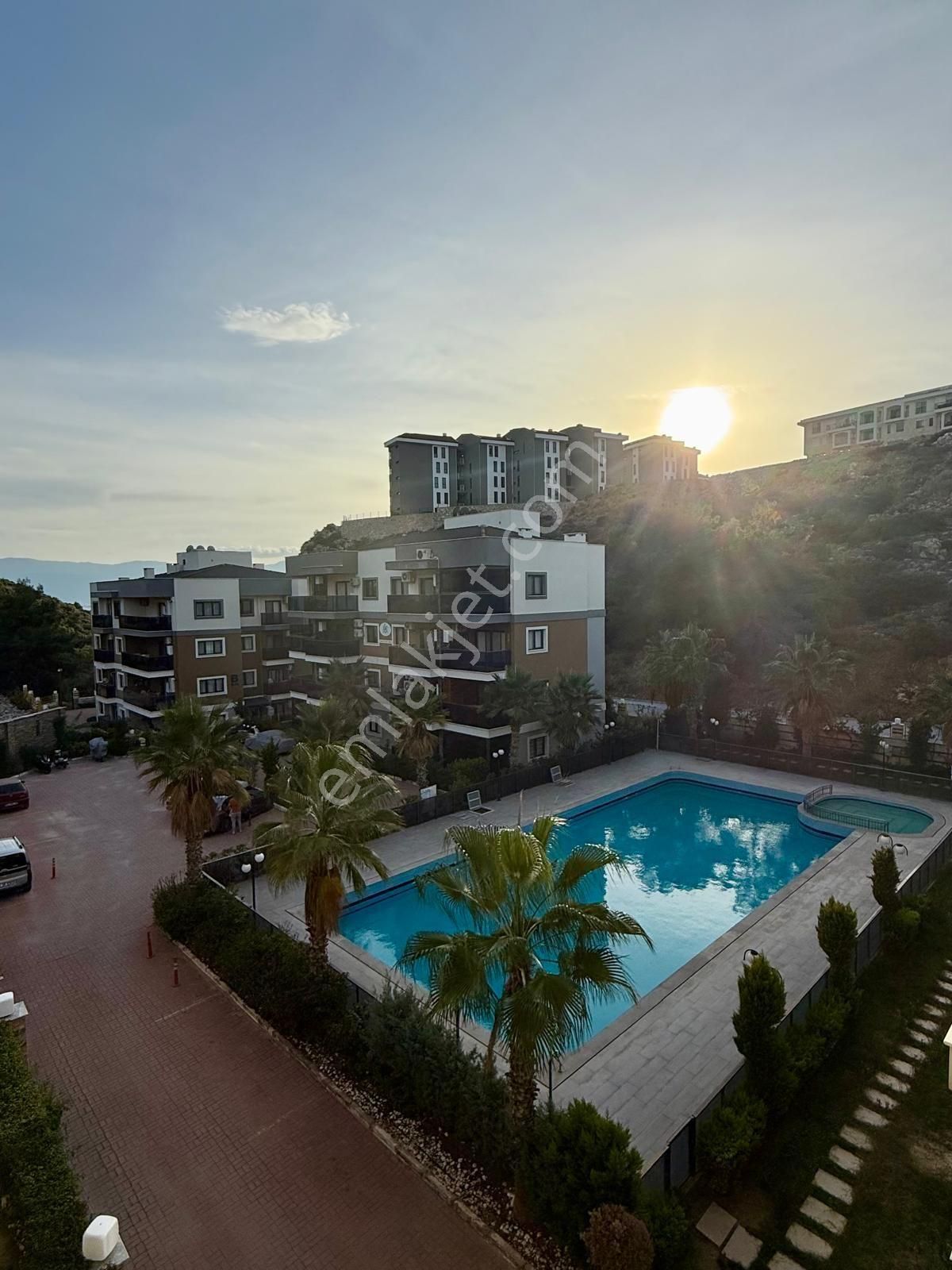 Değirmendere Mah Havuzlu Site 2.kat 2+1 90 M2 Yerden Isıtma Doğalgaz Aktif Görülmeye Değer Daire - Görsel 26