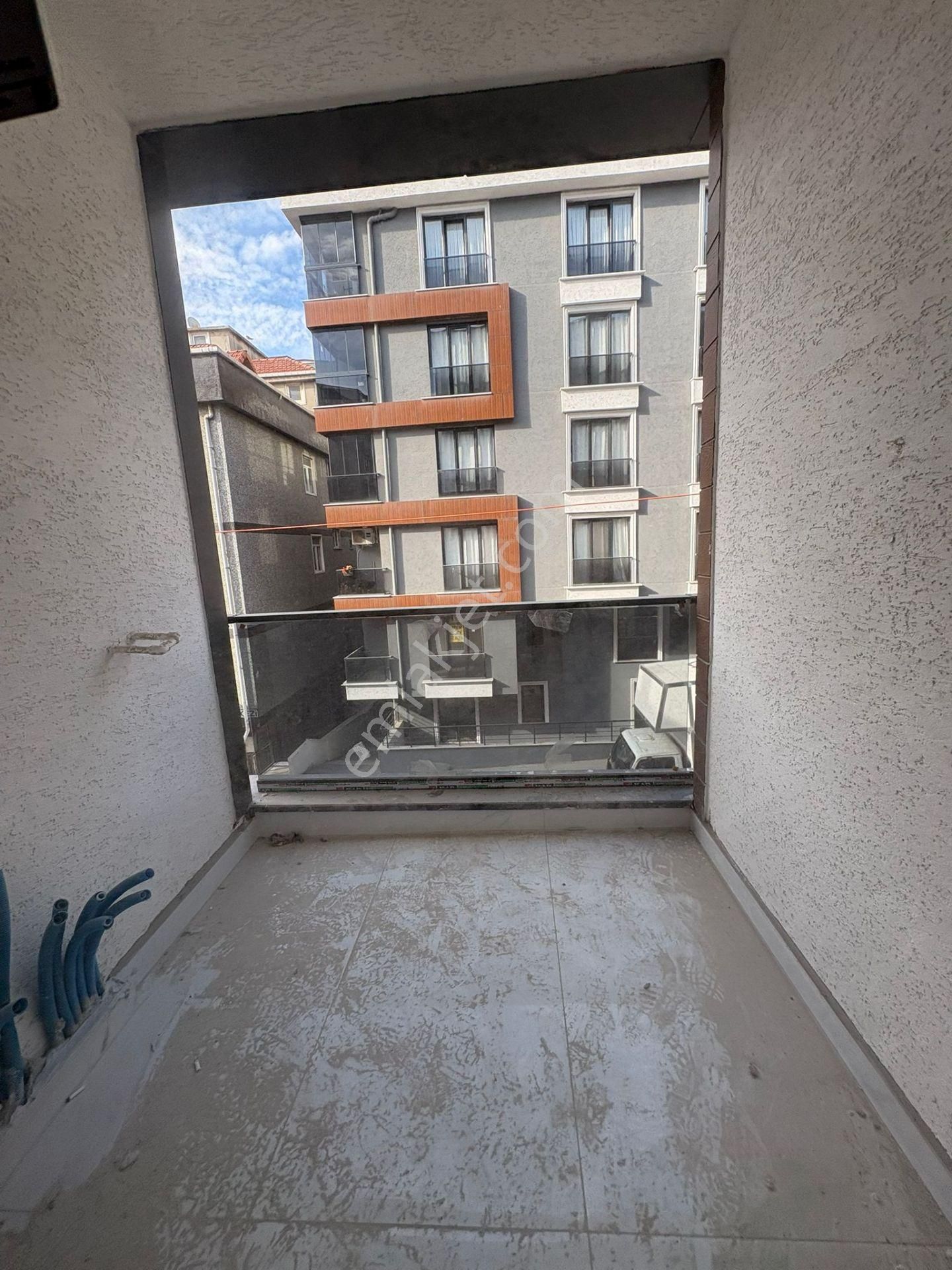 Avcılar Merkezde 2+1 Sıfır Ara Kat Daire Fırsatı