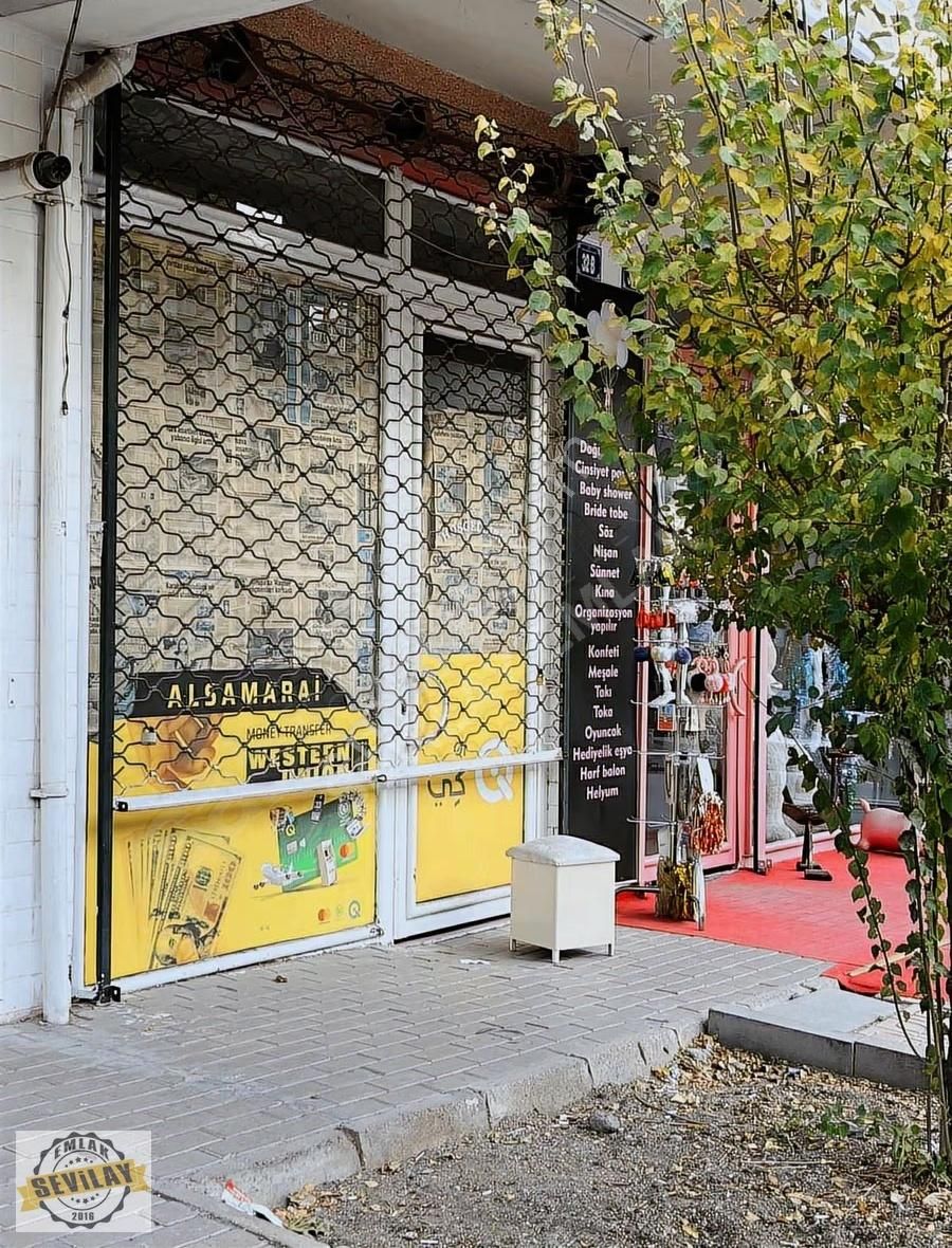 Dutluk Merkezde, Gülbaba Caddesi Üzerinde Satılık Dükkan