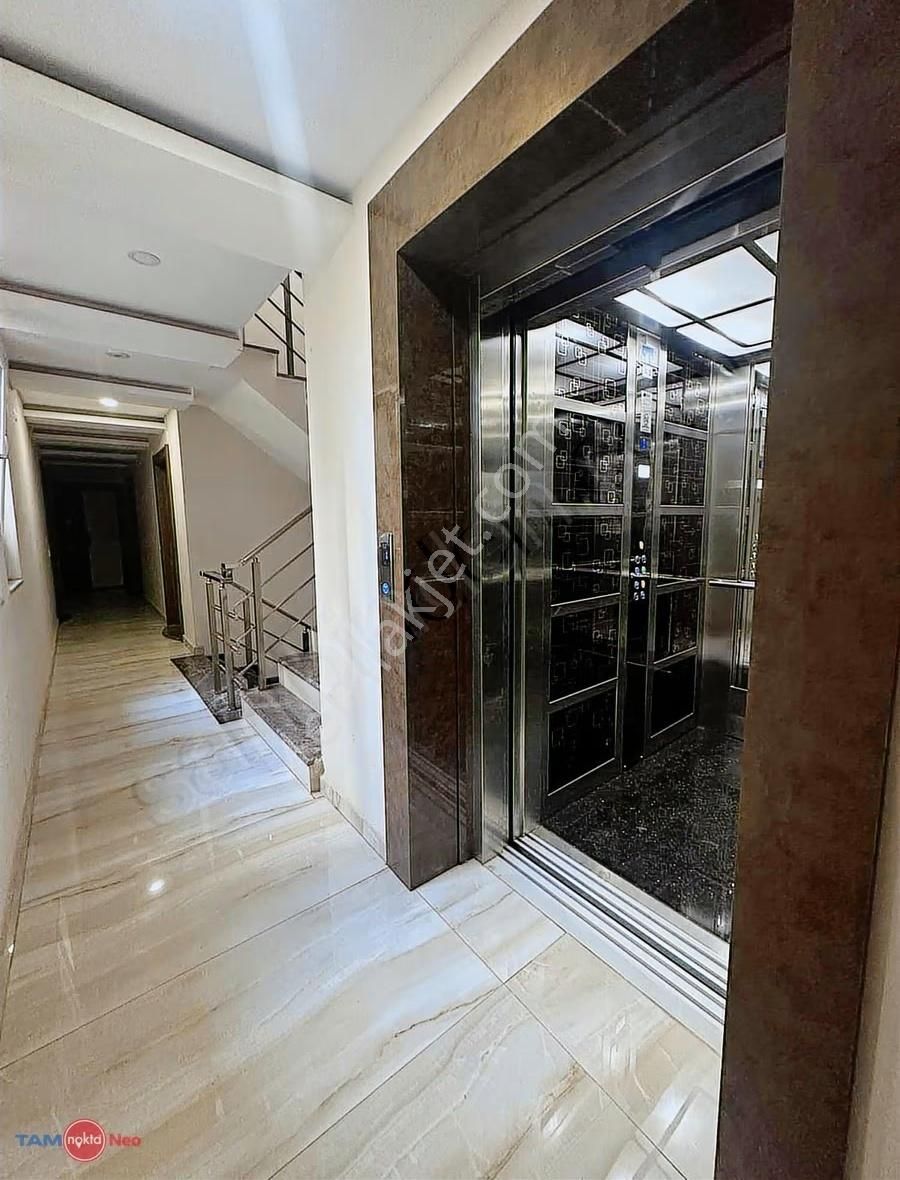 Güzeloba'da Havuzlu Kapalı Otoparklı 1+1 Eşyalı Kiralık Daire - Görsel 5