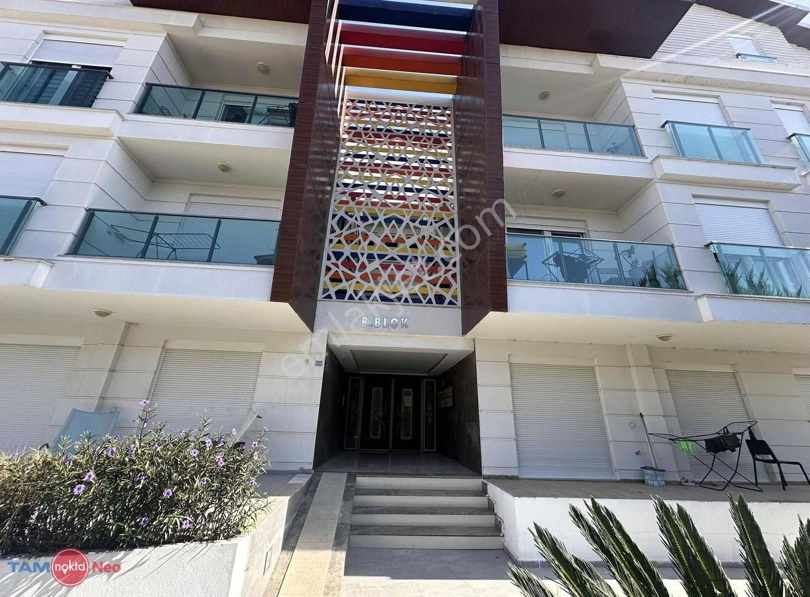 Güzeloba'da Havuzlu Kapalı Otoparklı 1+1 Eşyalı Kiralık Daire - Görsel 9