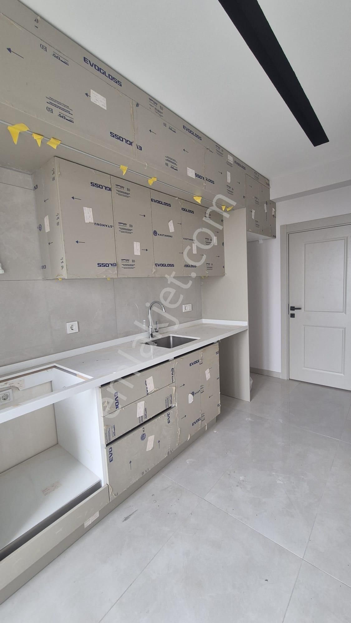 Pendik'te Leb-i Derya Evleri 2+1 Kiralık Daire - Görsel 19