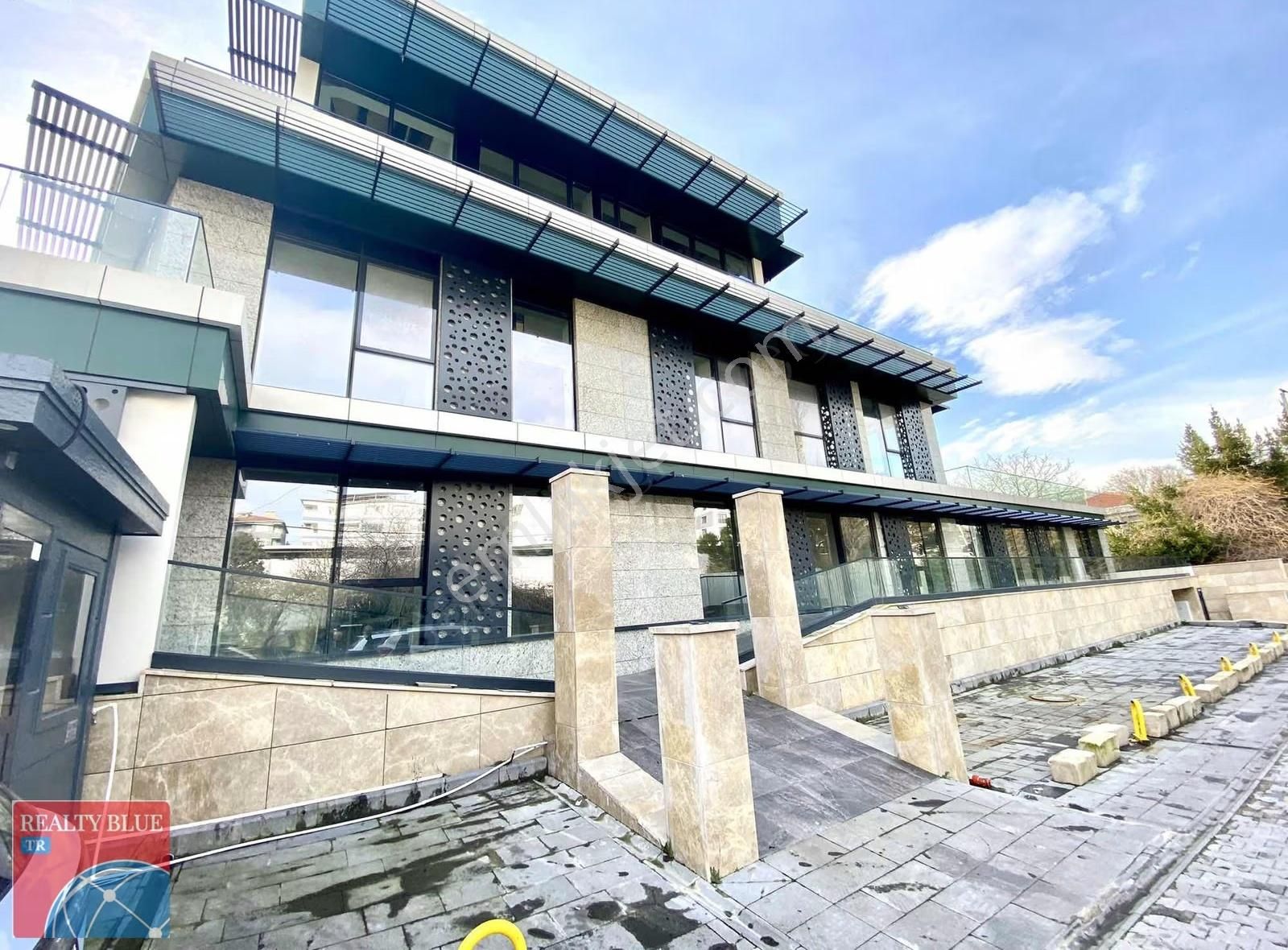 Gül Demirel'den Pendik Sahil'de 2.000m2 Satılık Vizyoner