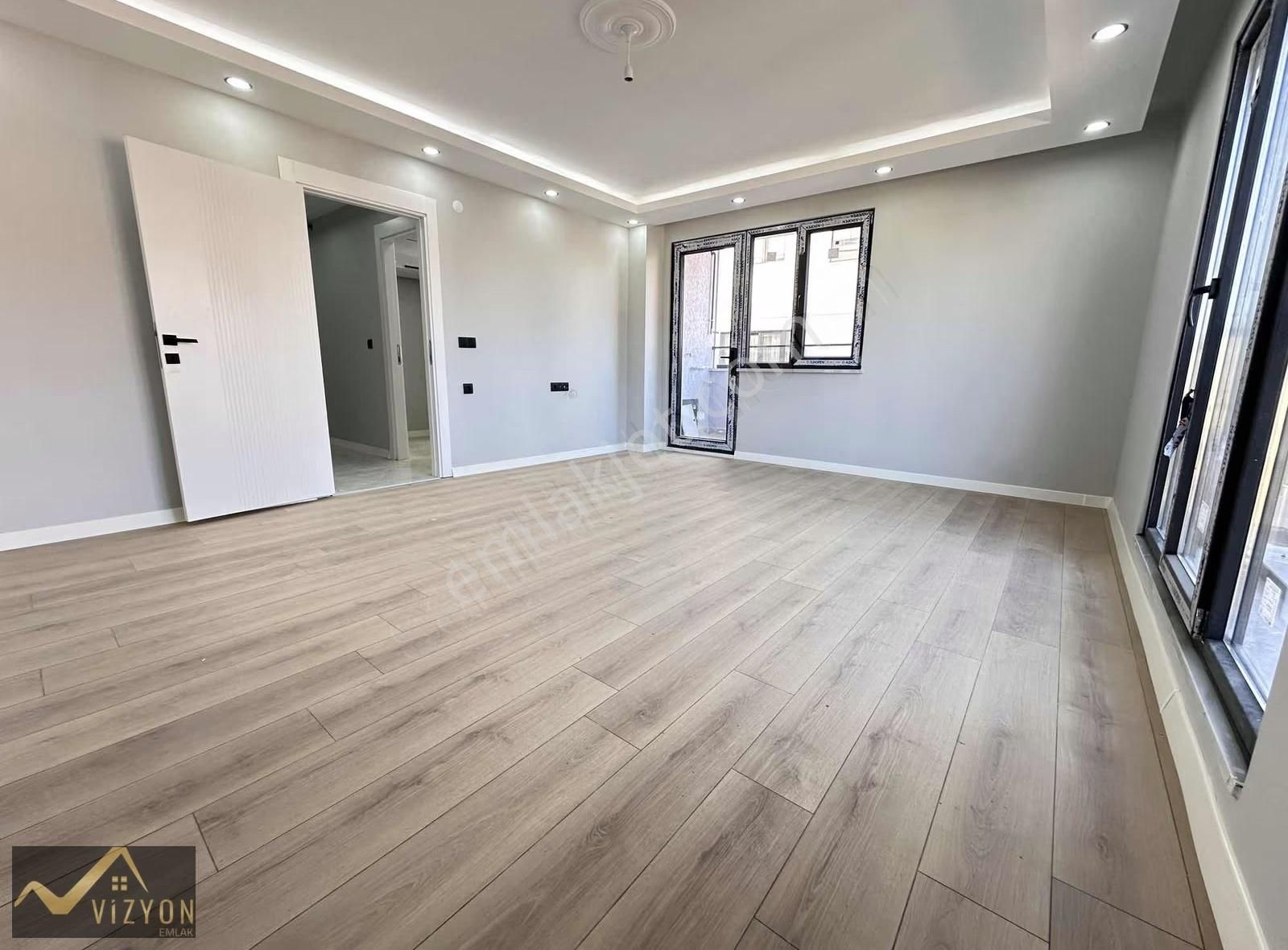 Vizyon Emlak'tan Bayramoğlunda Asansörlü Ebeveyn Banyolu Arakat - Görsel 14