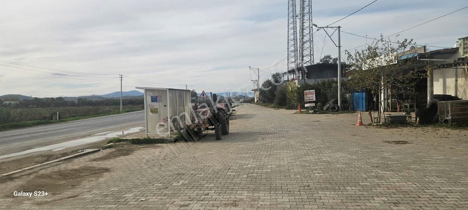 Tiretorbalı Yoluna Cephe 251m² 4+1 Ev + 4 Dükkan + Depo + Garaj - Görsel 15