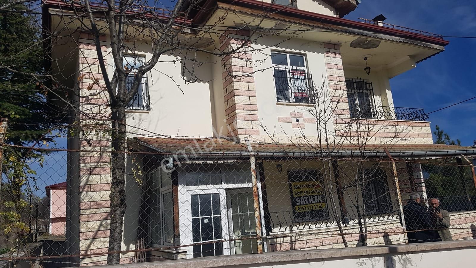 Adalet Gold Group Emlak'tan Satılık Çam İçinde Müstakil İki Katlı Uygun Fiyata Yapılı Bahçeli - Görsel 8