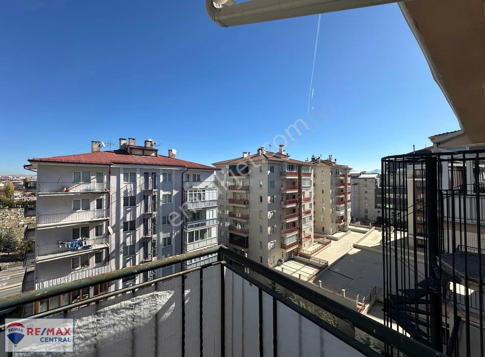 Re/max Central'dan Kızılırmak Mah.'de Site İçi 3+1 Satılık Daire - Görsel 10