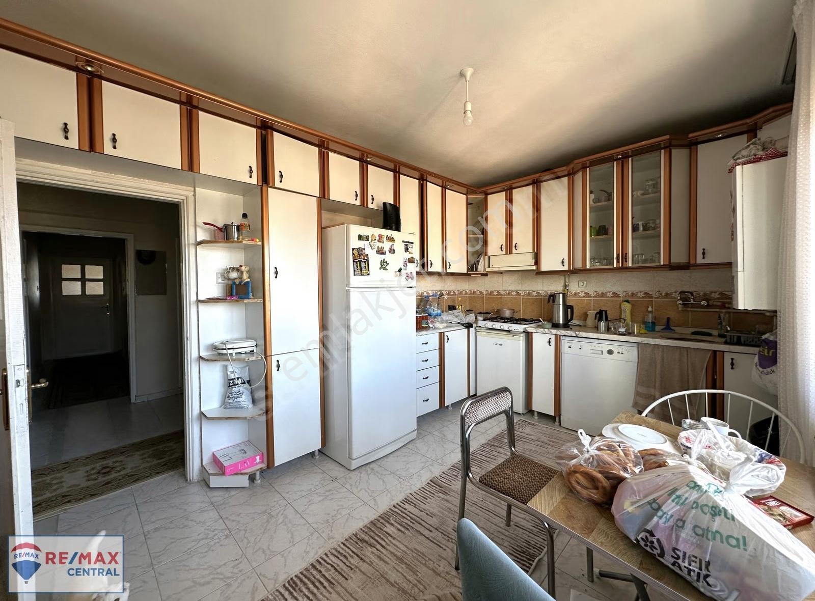 Re/max Central'dan Kızılırmak Mah.'de Site İçi 3+1 Satılık Daire - Görsel 3