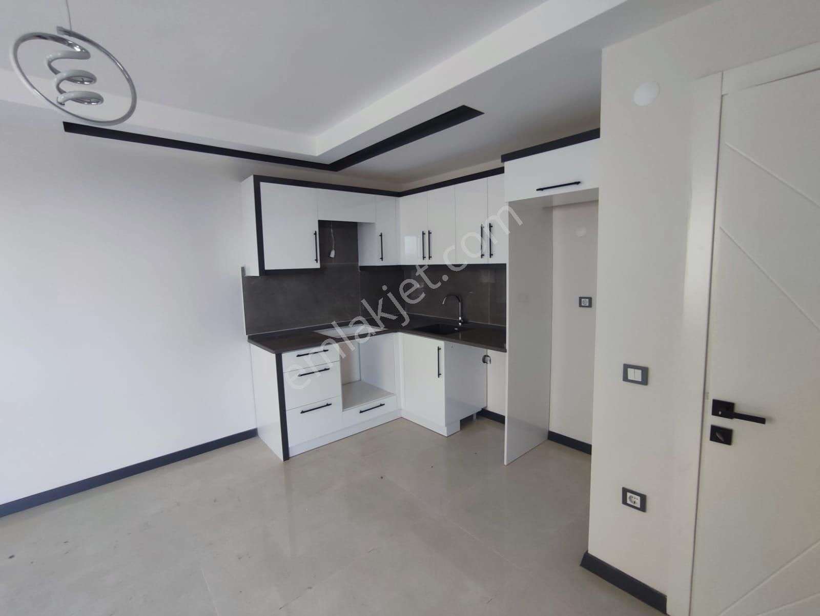 Efeler Mahallesi'nde 80 M2 2+1 Sıfır Daire - Görsel 2